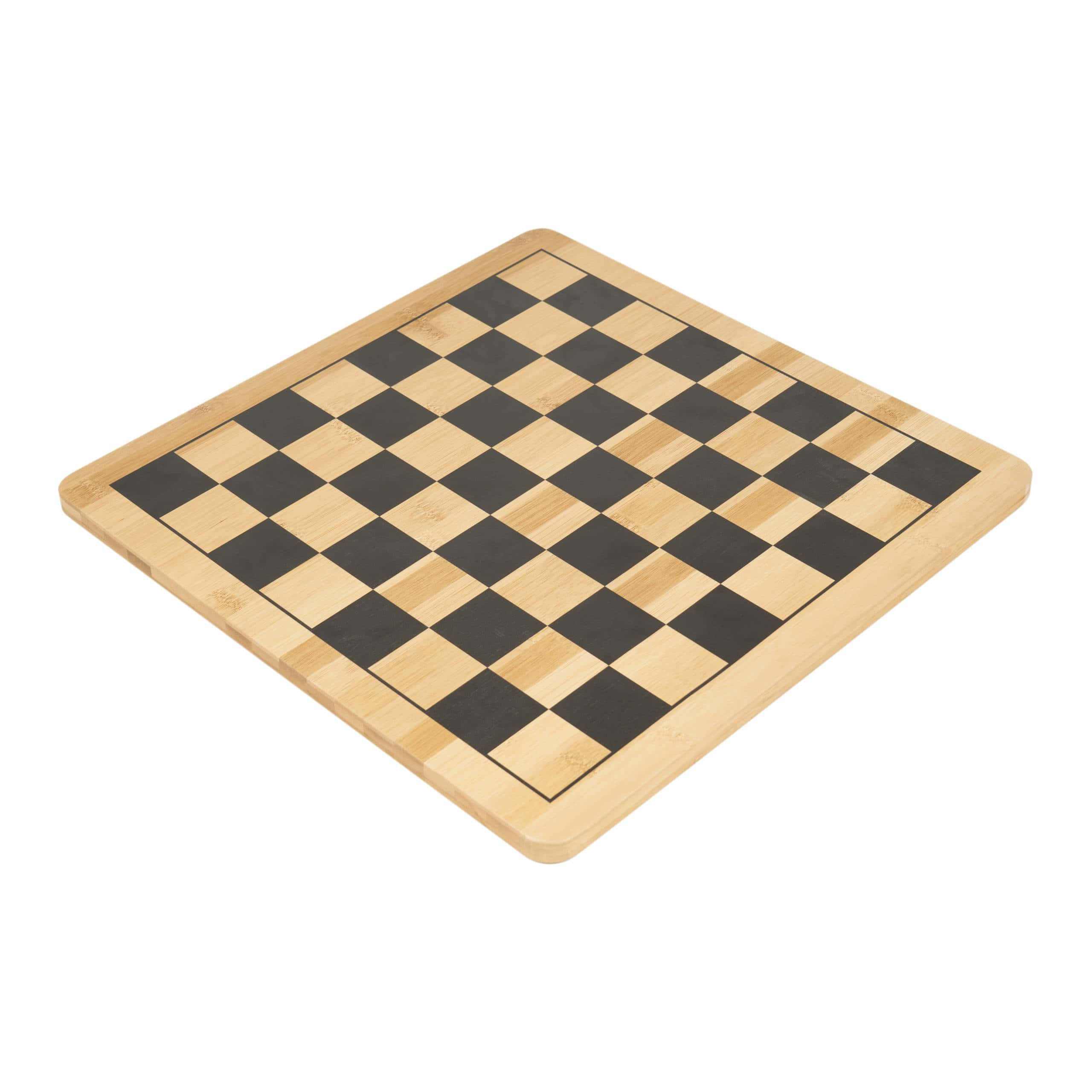 Chessboard 桌布 壁紙 — 一個木製棋盤，有淺色和深色方格，傾斜放置在純白色背景上。
