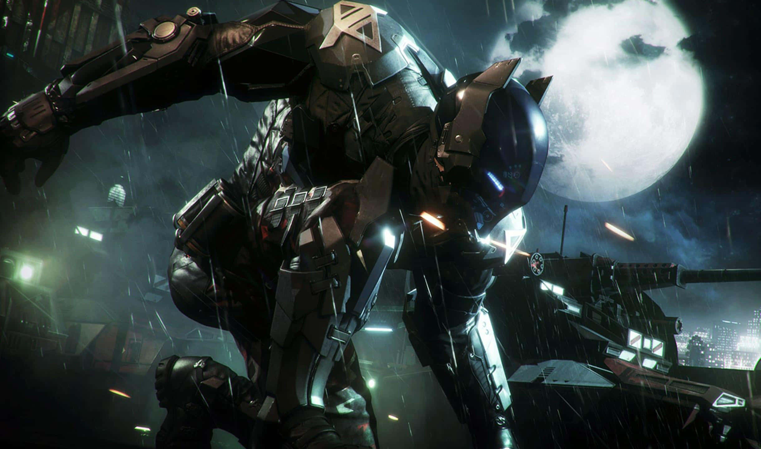 2440x1440 Batman Arkham City 桌布 壁紙 — 一個未來風格的裝甲戰士站在滿月下的雨夜城市中，手持發光武器，周圍是城市燈光。