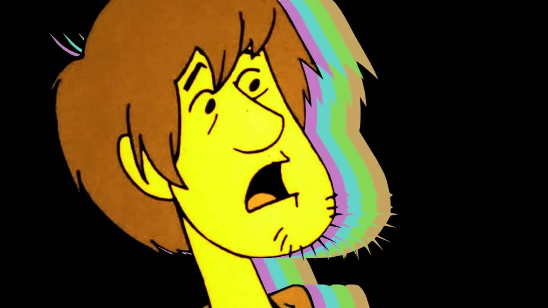 Scooby 桌布 壁紙 — 一個棕色頭髮、黃色皮膚的卡通角色在黑色背景上，帶有彩虹條紋，正在尖叫。