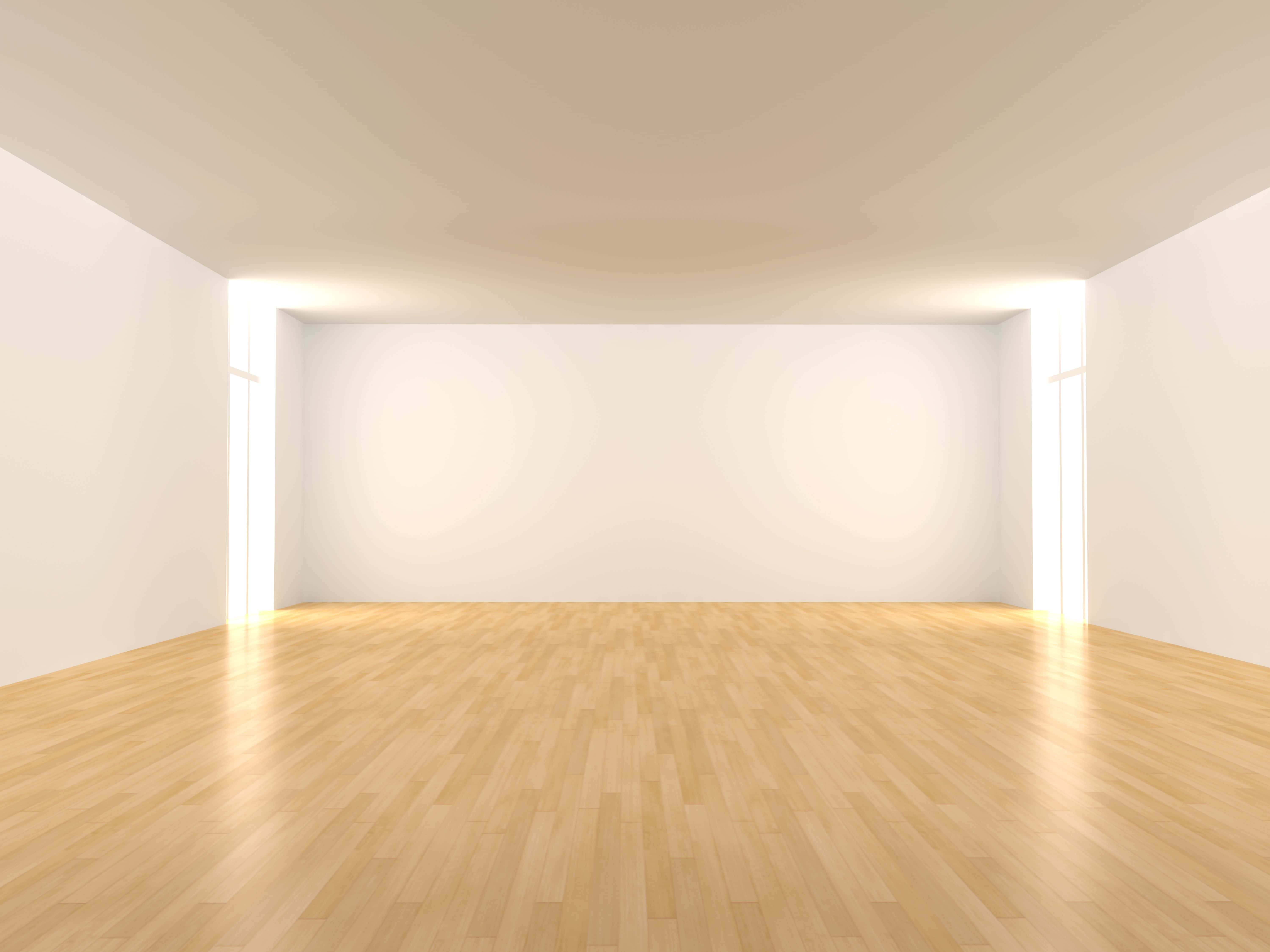 Empty Room 桌布 壁紙 — 一個極簡主義的空房間，鋪有淺色木地板和明亮的白色牆壁，高窗透進柔和自然光。