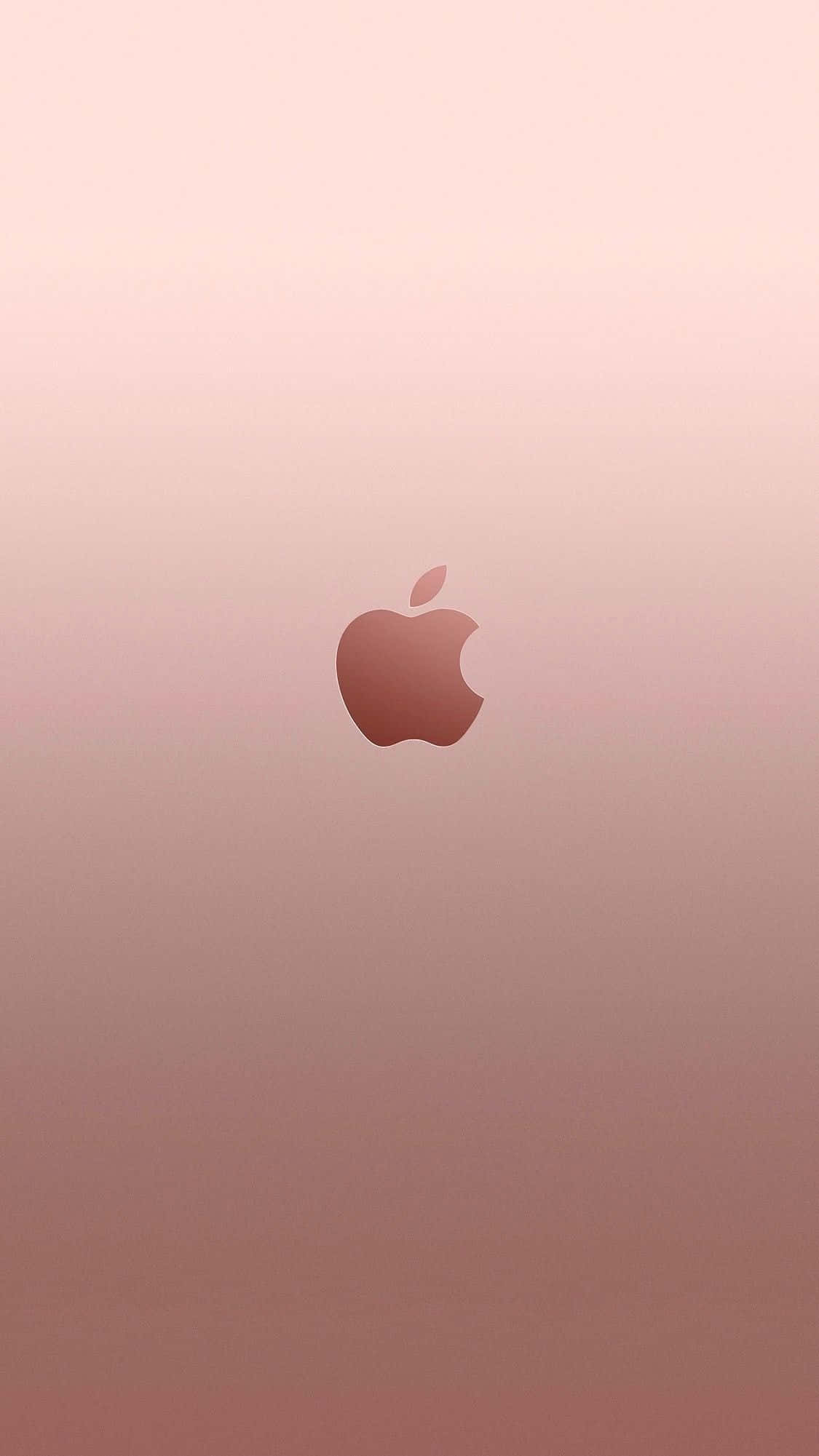 玫瑰金 iPhone 桌布 壁紙 — 一個極簡玫瑰金色Apple標誌，置中於帶柔和粉紅與淡紫調的漸變背景上。