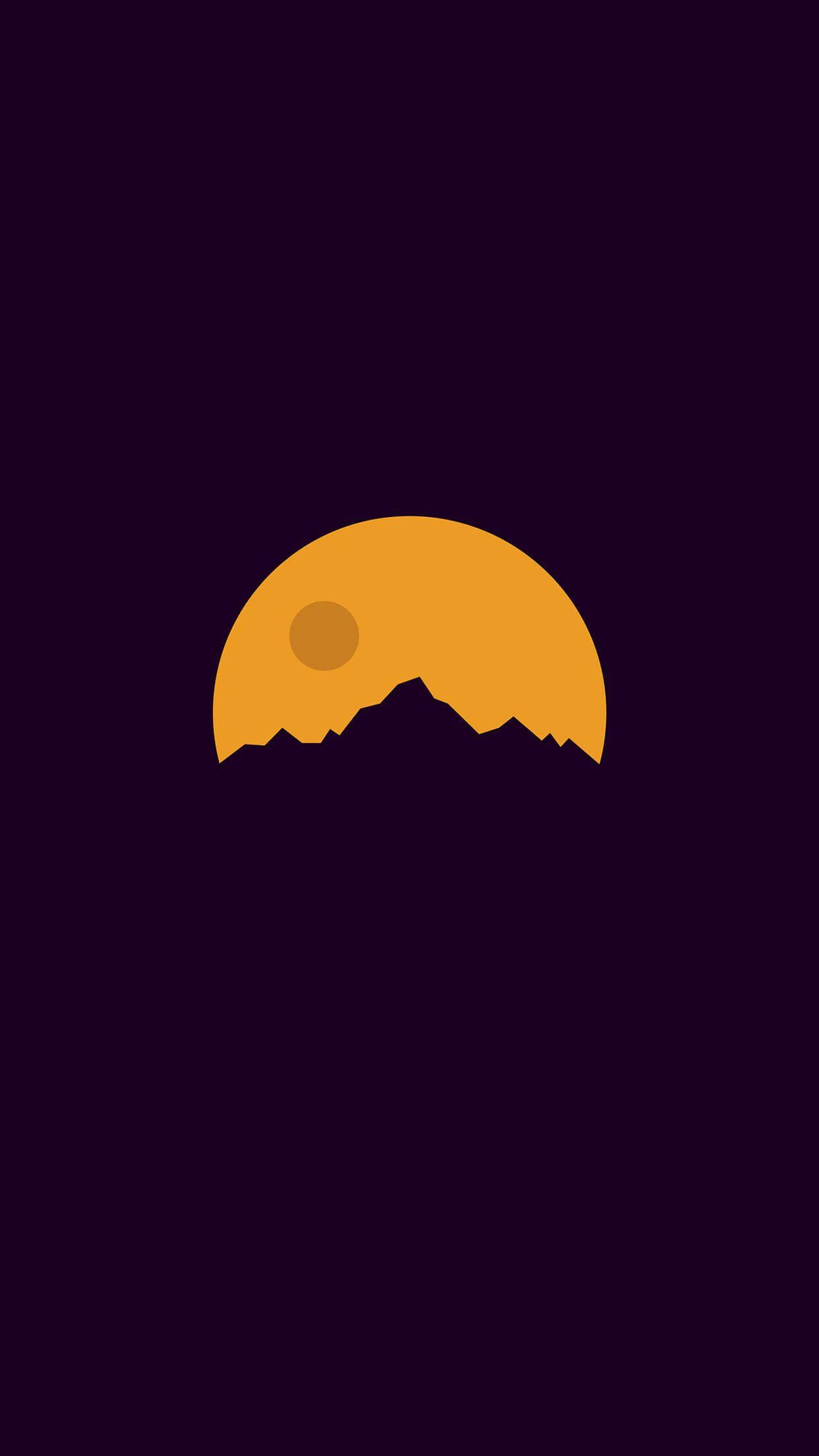 Cute Minimalist 桌布 壁紙 — 一個極簡的橙色太陽在深紫色天空下，落在鋸齒狀山脈剪影之後。