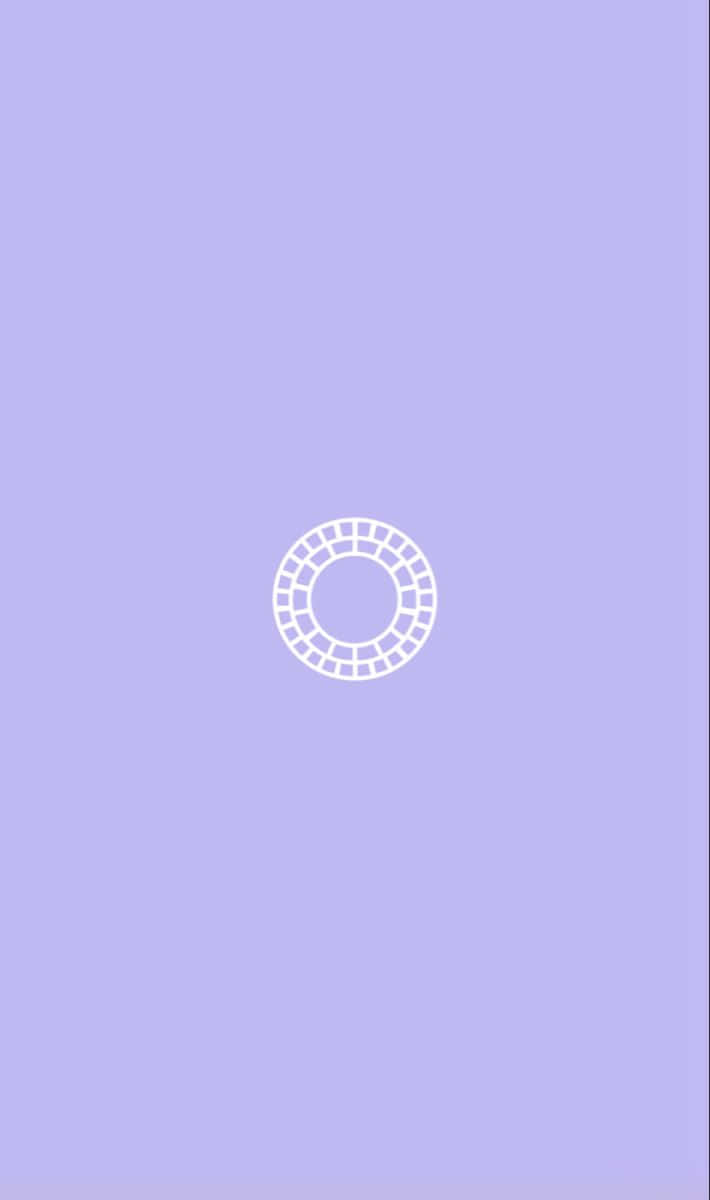 Vsco 桌布 壁紙 — 一個極簡的白色幾何圓形圖案，居中在純薰衣草色背景上。