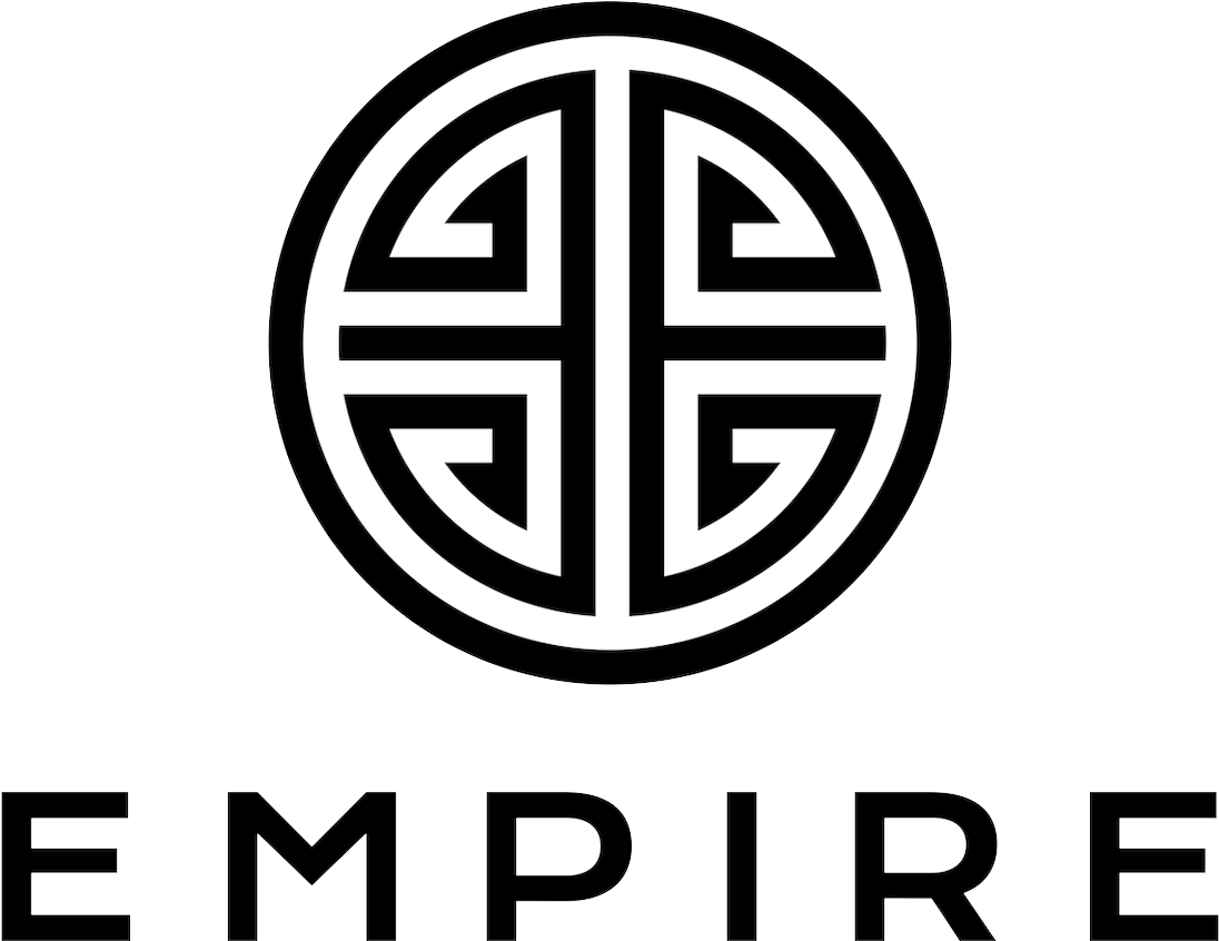 Circle Logo 桌布 壁紙 — 一個極簡的黑白標誌，包含一個圓形幾何徽章，下方以輪廓字體寫著EMPIRE。