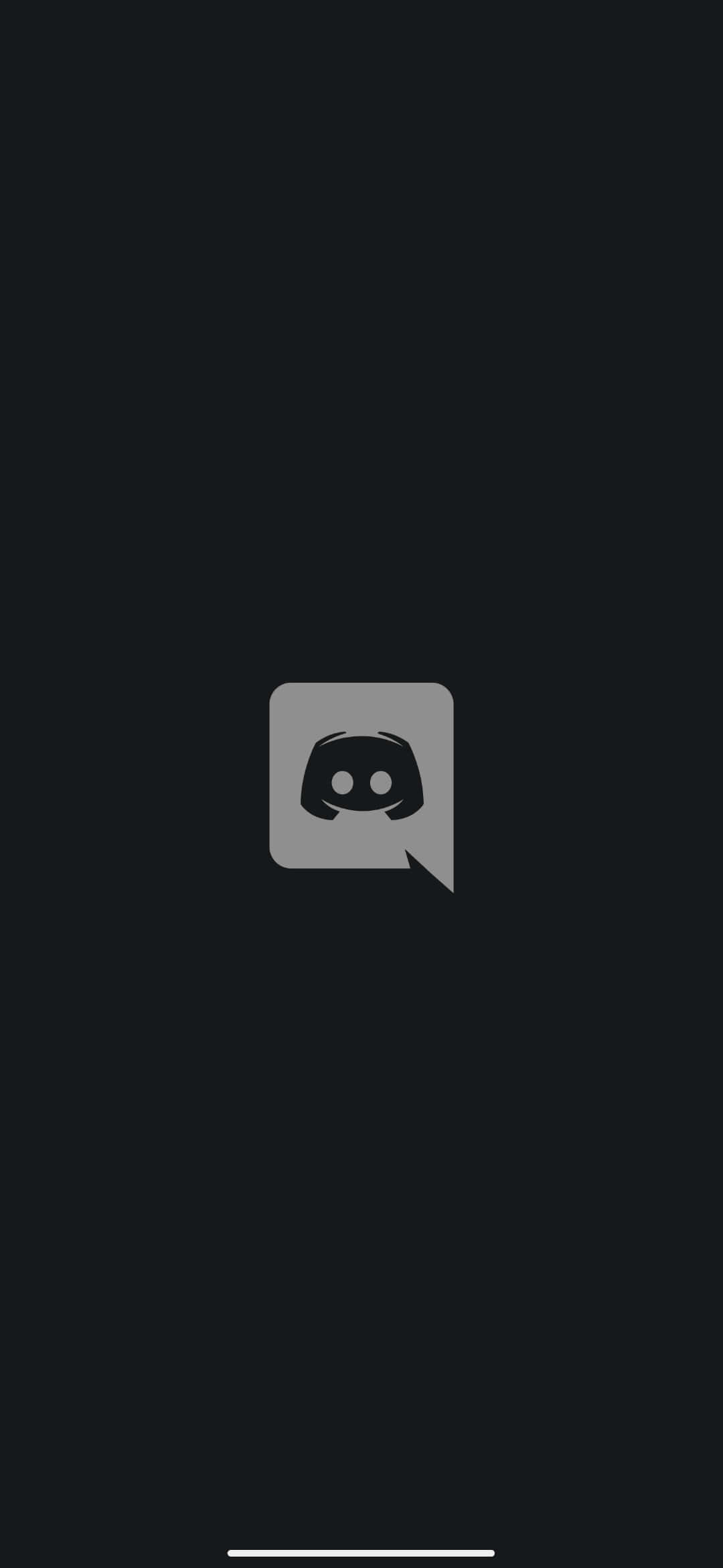 Loading 桌布 壁紙 — 一個極簡風格的深灰色 Discord 標誌，居中放置在純黑色背景上。