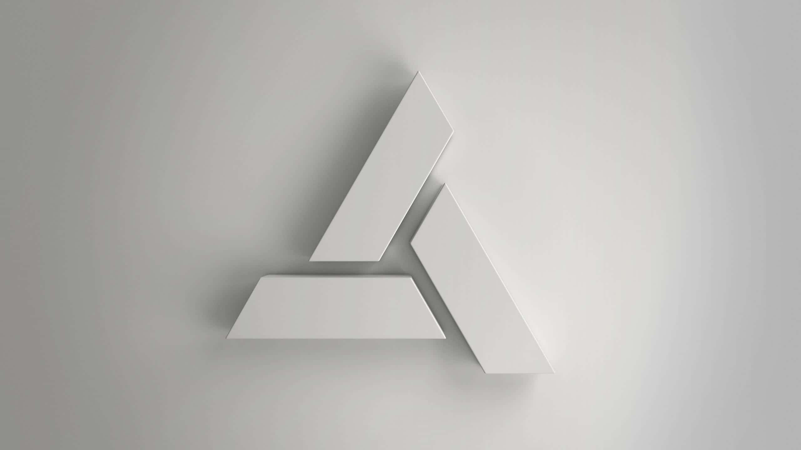 Abstergo 桌布 壁紙 — 一個極簡風格的白色幾何標誌，形狀像抽象的「A」，在灰色牆上投下柔和的陰影。