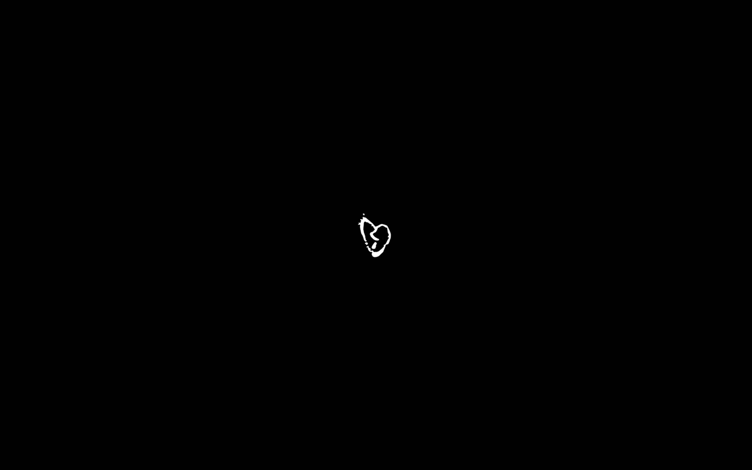 XXXTENTACION 桌布 壁紙 — 一個極簡風格的白色心形草圖獨自漂浮在純黑背景上。