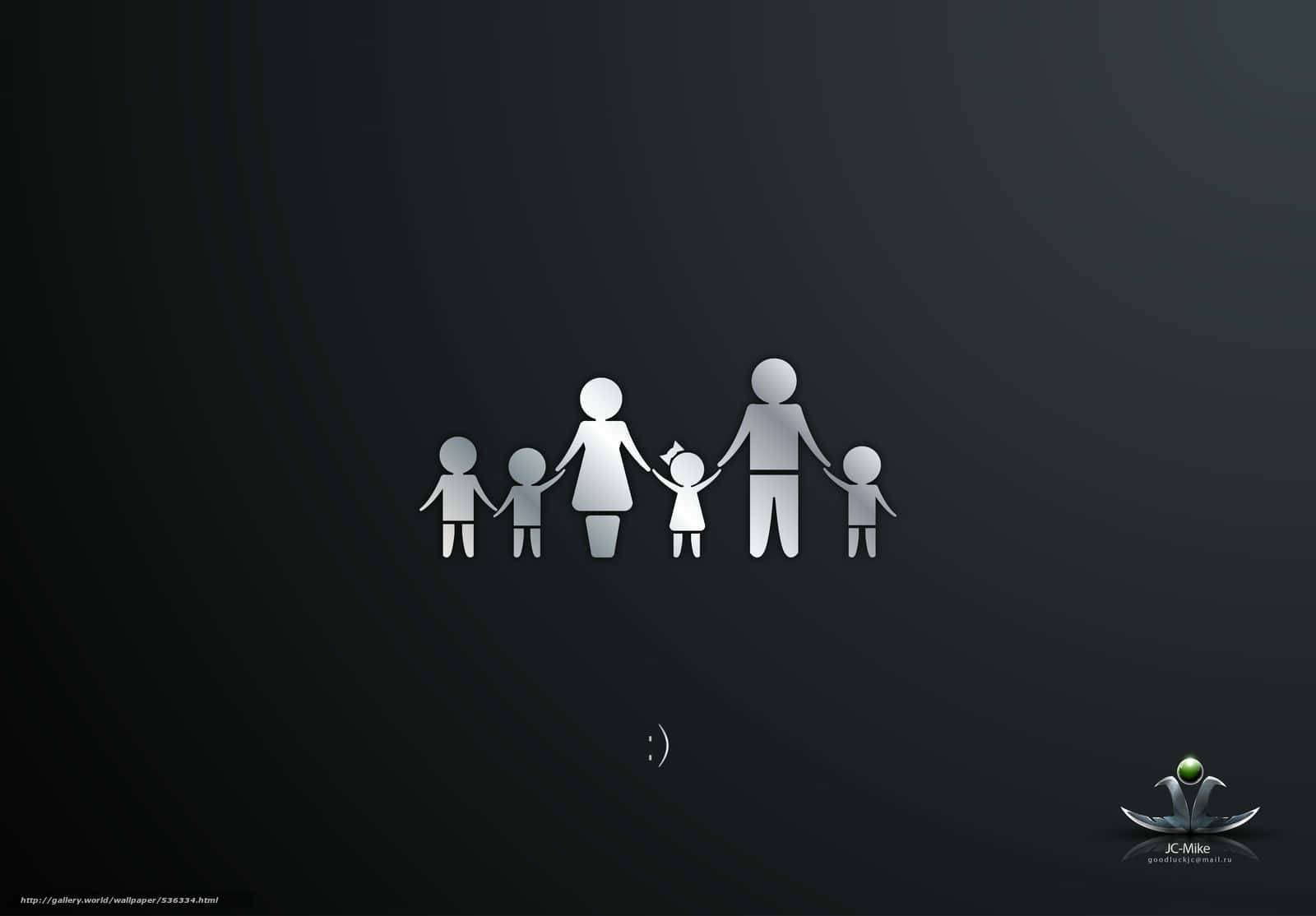 Family 桌布 壁紙 — 一個極簡風格的銀色紙雕六口之家在深色漸變背景上手牽手，下方有一個微妙的笑臉。