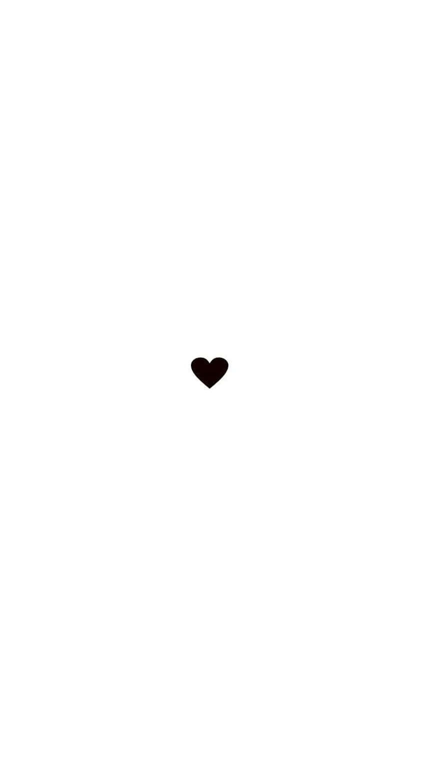 Black And White Heart 桌布 壁紙 — 一個極簡黑色心形圖示，居中於純白背景上。