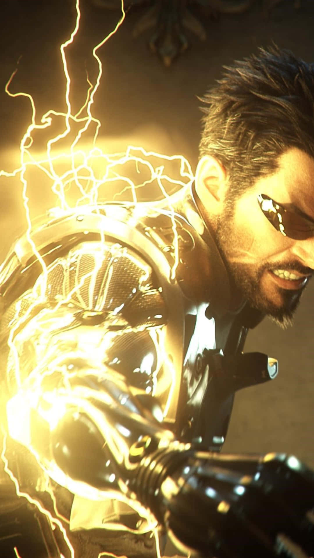 Android Deus Ex Mankind Divided 桌布 壁紙 — 一個機械戰士，金色的閃電在他裝甲的肩部和拳頭周圍劈啪作響。