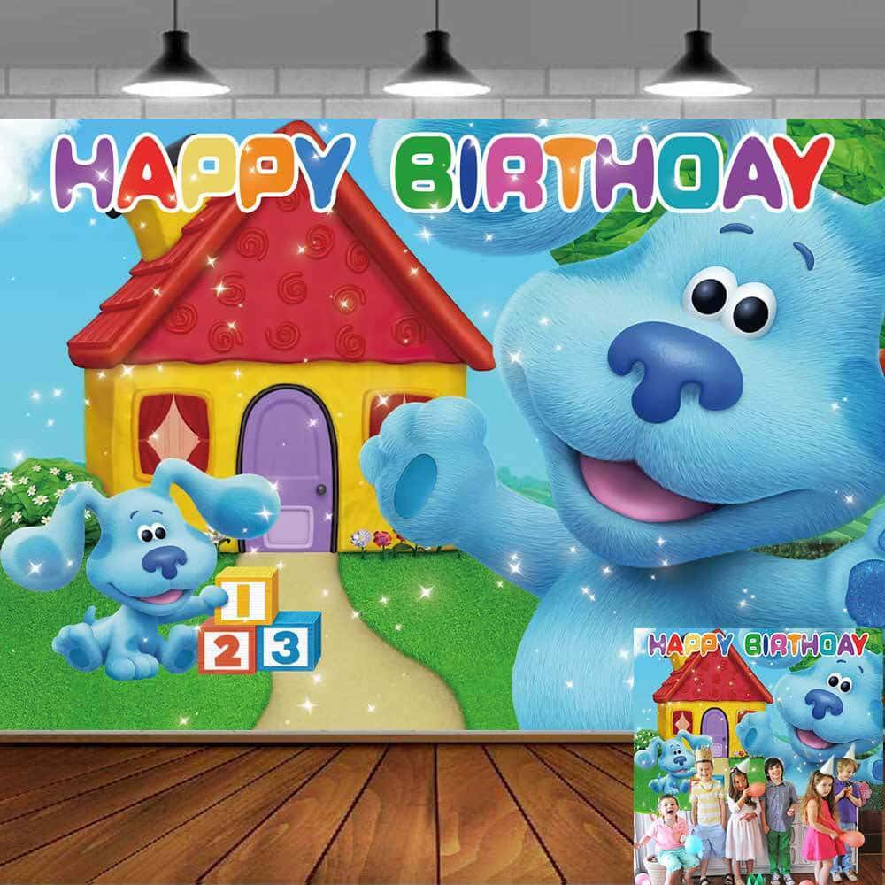 blue's clues 桌布 壁紙 — 一個歡樂的Blue's Clues生日背景，有一隻巨大的藍色狗在色彩繽紛的房子旁邊揮手，還有一隻微笑的小狗拿著積木。