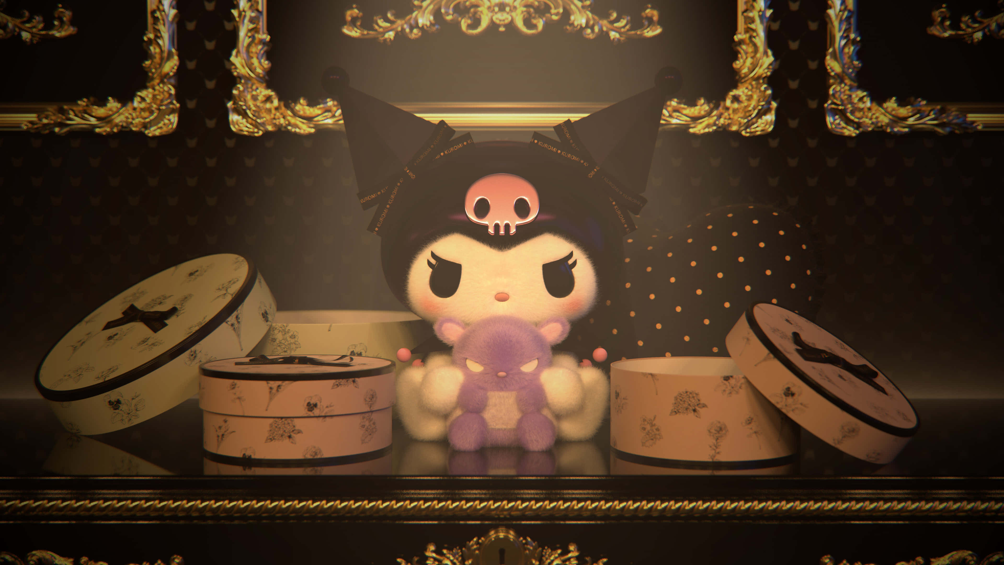 Kuromi Fanart 桌布 壁紙 — 一個毛絨絨的Kuromi娃娃，帶有黑色貓耳和骷髏圖案，威嚴地坐在鍍金架子上，周圍是裝飾華麗的盒子，房間燈光昏暗、奢華。