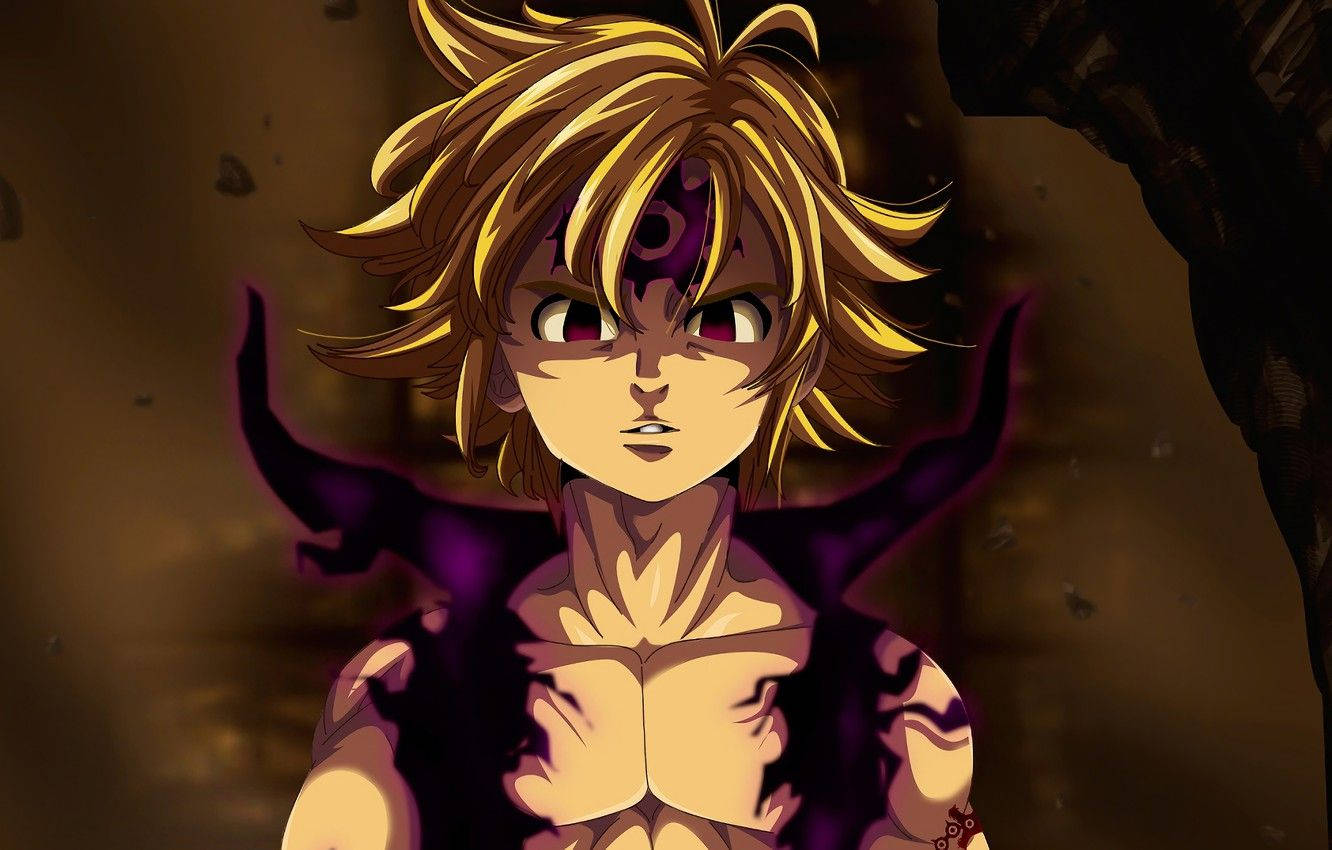 Meliodas 桌布 壁紙 — 一個決心堅定的動畫男孩，擁有尖刺金髮和發光的紅眼睛，站在黑暗的洞穴中，紫色能量在他周圍旋轉。