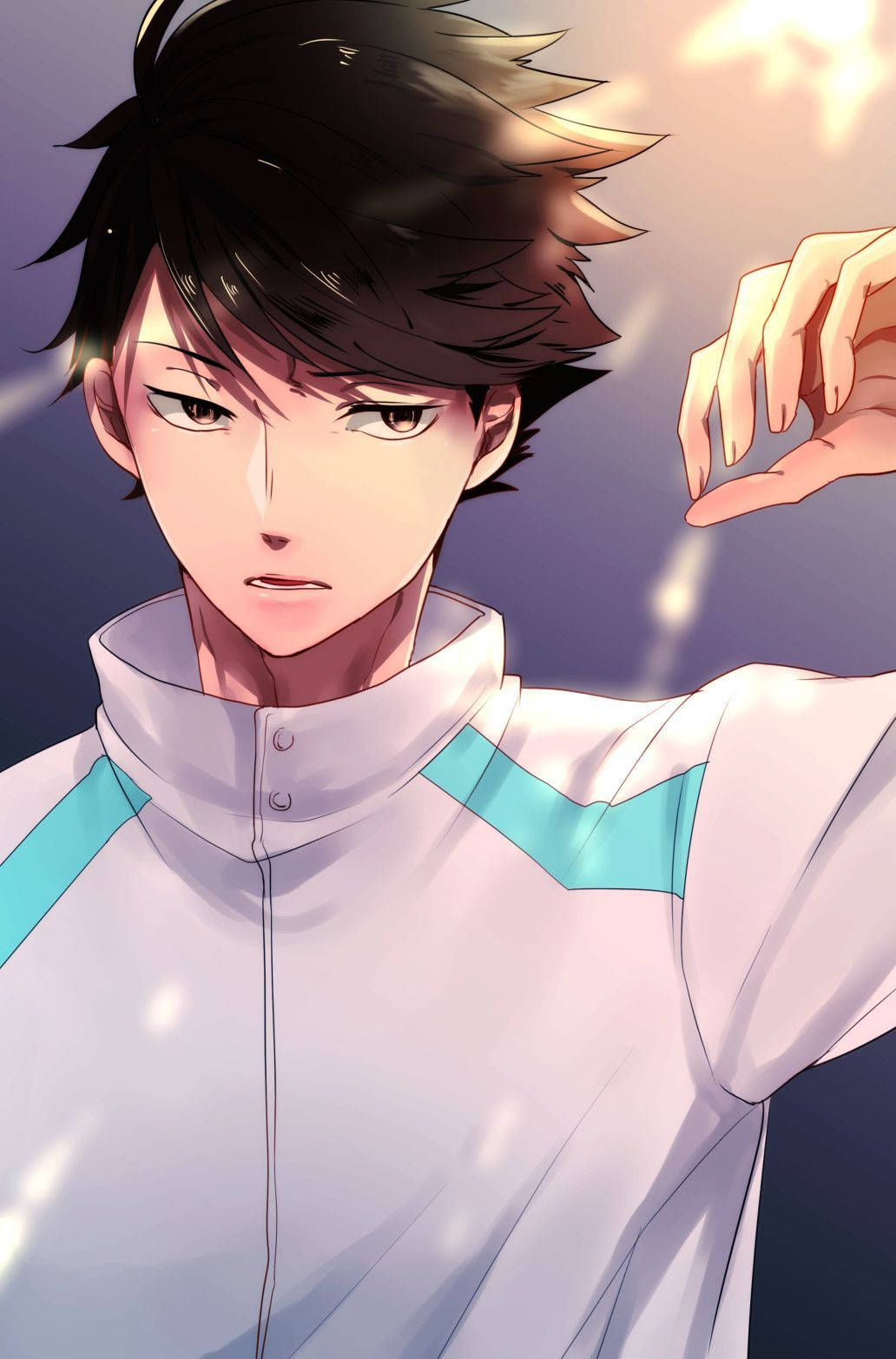 toru oikawa 桌布 壁紙 — 一個決心堅定的動畫男孩，深色頭髮，眼神銳利，穿著帶有青綠色條紋的白色外套，背景是發光的紫色。