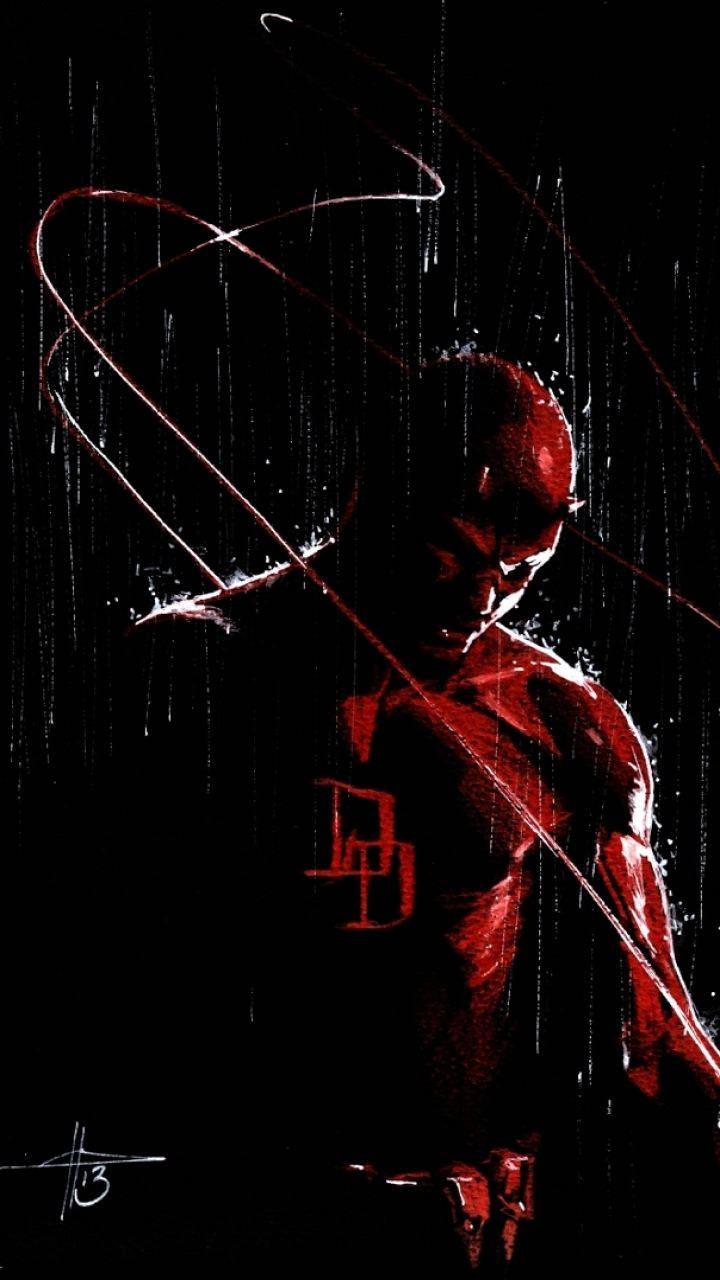Marvel Aesthetic 桌布 壁紙 — 一個深紅色戴面具的人物站在雨中，發光的線條在他們周圍旋轉，背景為黑色。