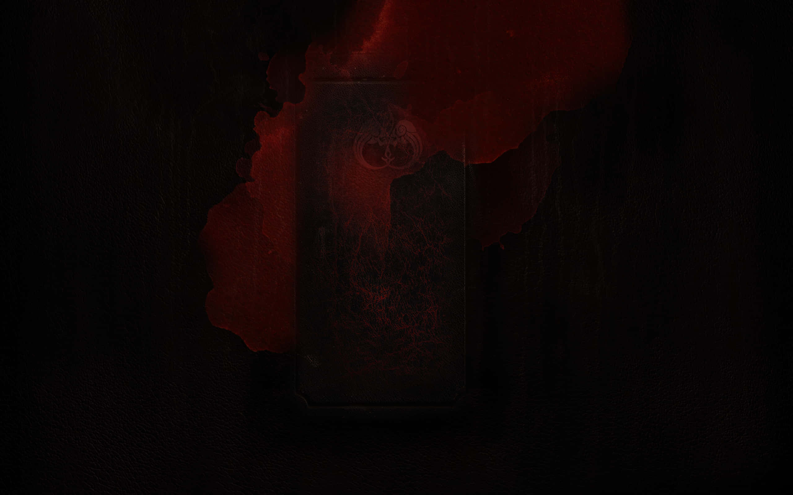 Dark Brotherhood 桌布 壁紙 — 一個深色長方形物體帶有微弱的紅色標記，位於帶有紅色污跡的黑色背景中央。