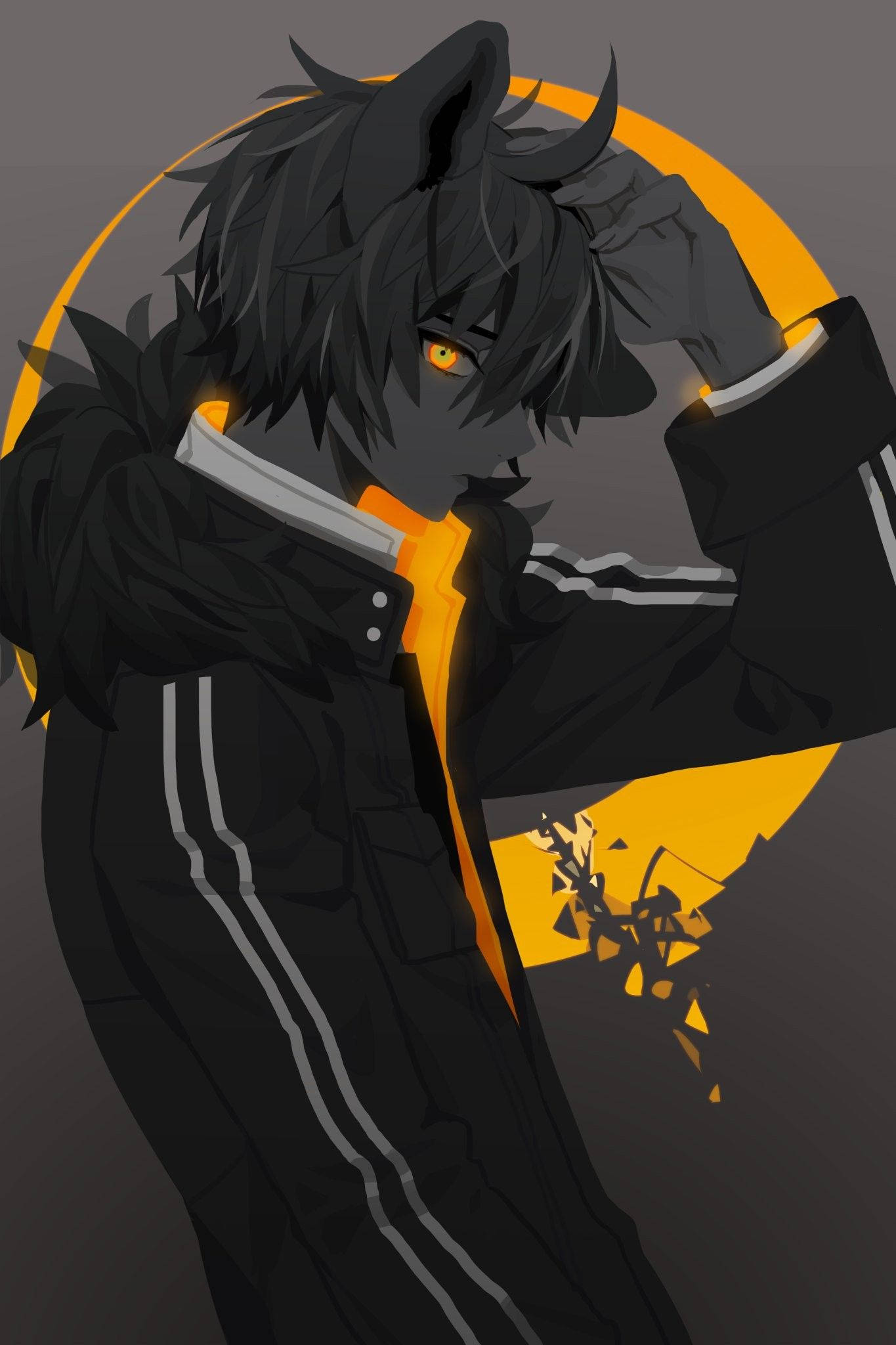 動漫惡魔 桌布 壁紙 — 一個深色頭髮的動漫角色，擁有發光的橙色眼睛和狼耳朵，正在調整他的黑色外套，背景是一個大膽的黃色圓形。