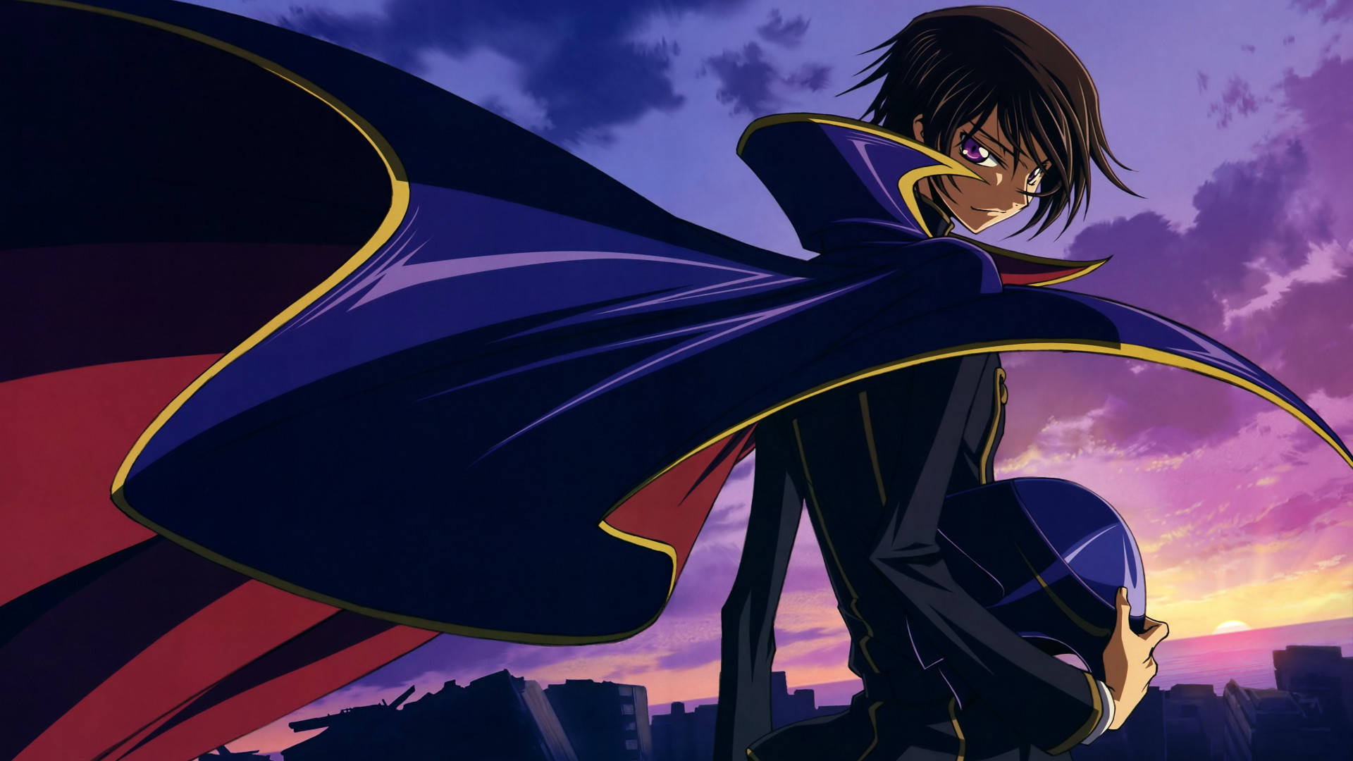 lelouch lamperouge 桌布 壁紙 — 一個深色頭髮的動漫角色，身穿飄逸的紫色斗篷，站在城市景觀上方充滿活力的日落天空前。