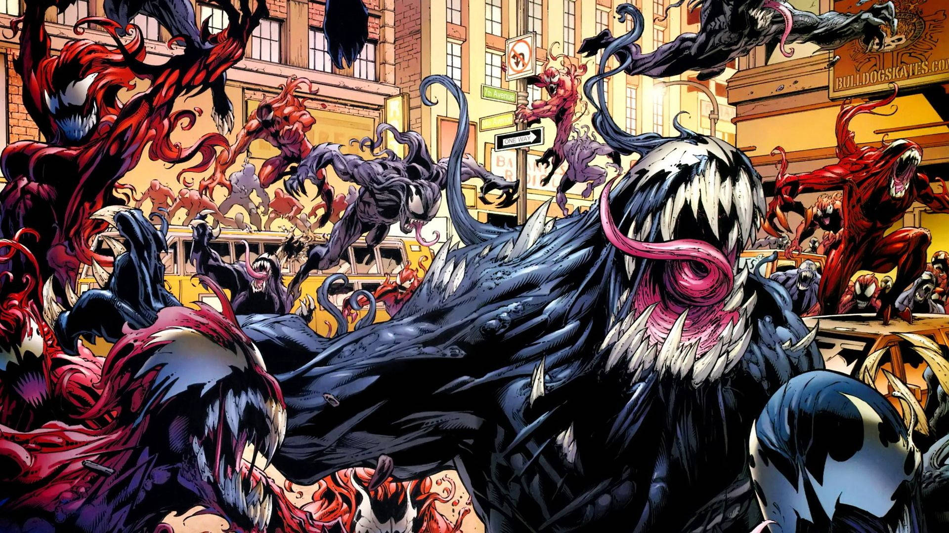 Villains 桌布 壁紙 — 一個混亂的漫畫場景，猛毒和共生體在城市的街道上橫衝直撞，背景有建築物和標誌。