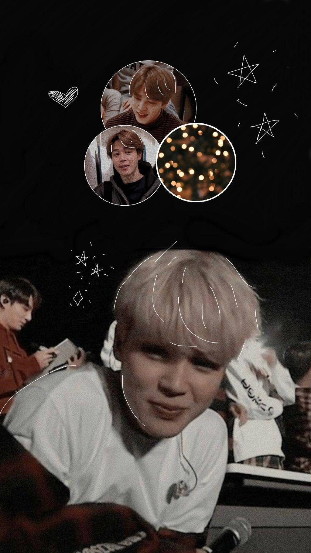 Jimin Aesthetic 桌布 壁紙 — 一個淺色頭髮的年輕男子在黑暗背景前微笑，背景裝飾有星星塗鴉和圓形照片拼貼。