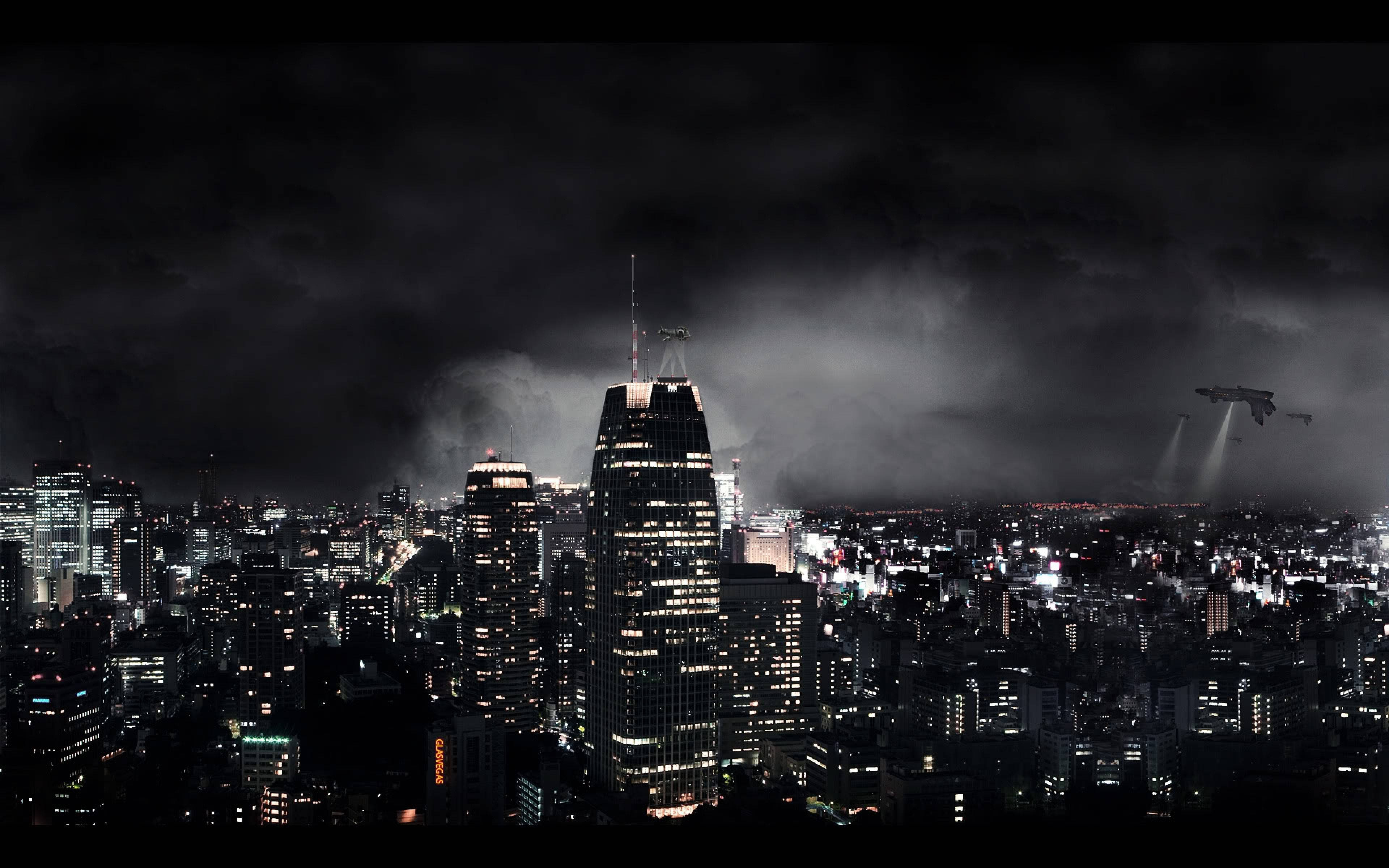 暗色電腦 桌布 壁紙 — 一個漆黑的暴風雨之夜，籠罩著發光的未來城市景觀，有飛行車輛和高聳的摩天大樓。