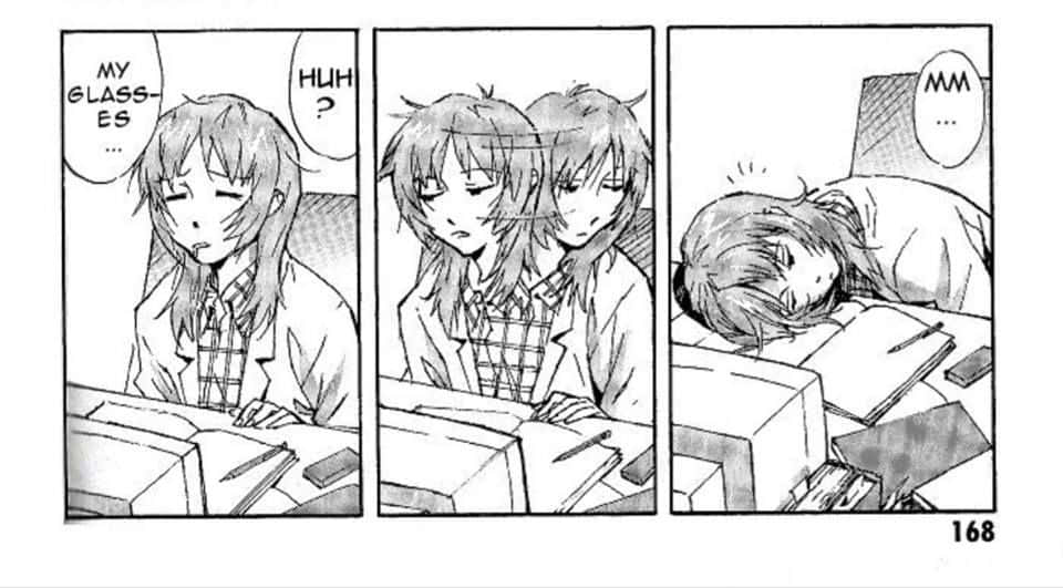 Yui Ikari 桌布 壁紙 — 一個漫畫格顯示一個疲倦的女孩發現她的眼鏡不見了，然後在書桌上睡著了。