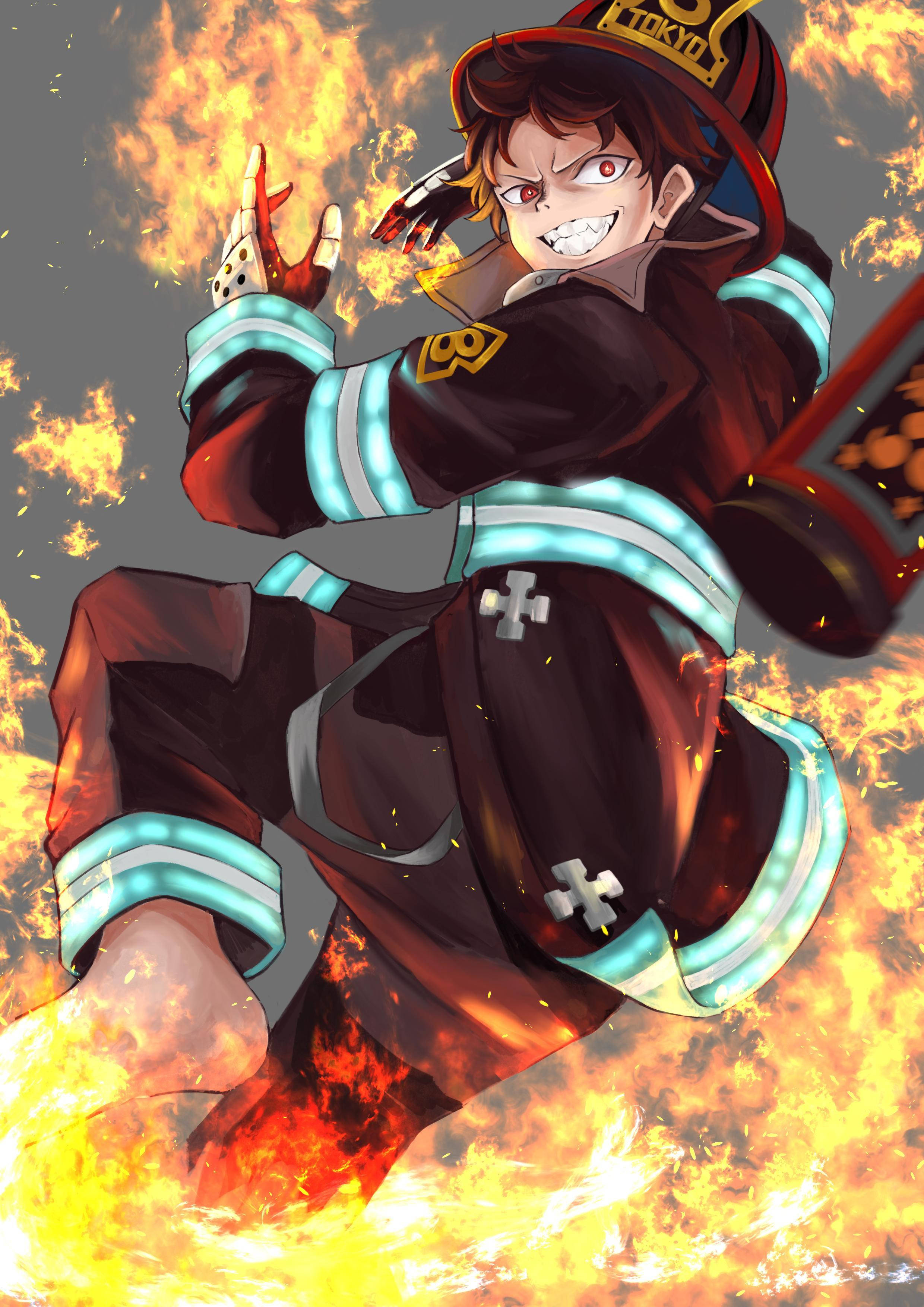 Shinra 桌布 壁紙 — 一個火熱的動漫消防員穿著東京裝備，帶著強烈的笑容和發光的眼睛跳過火焰。