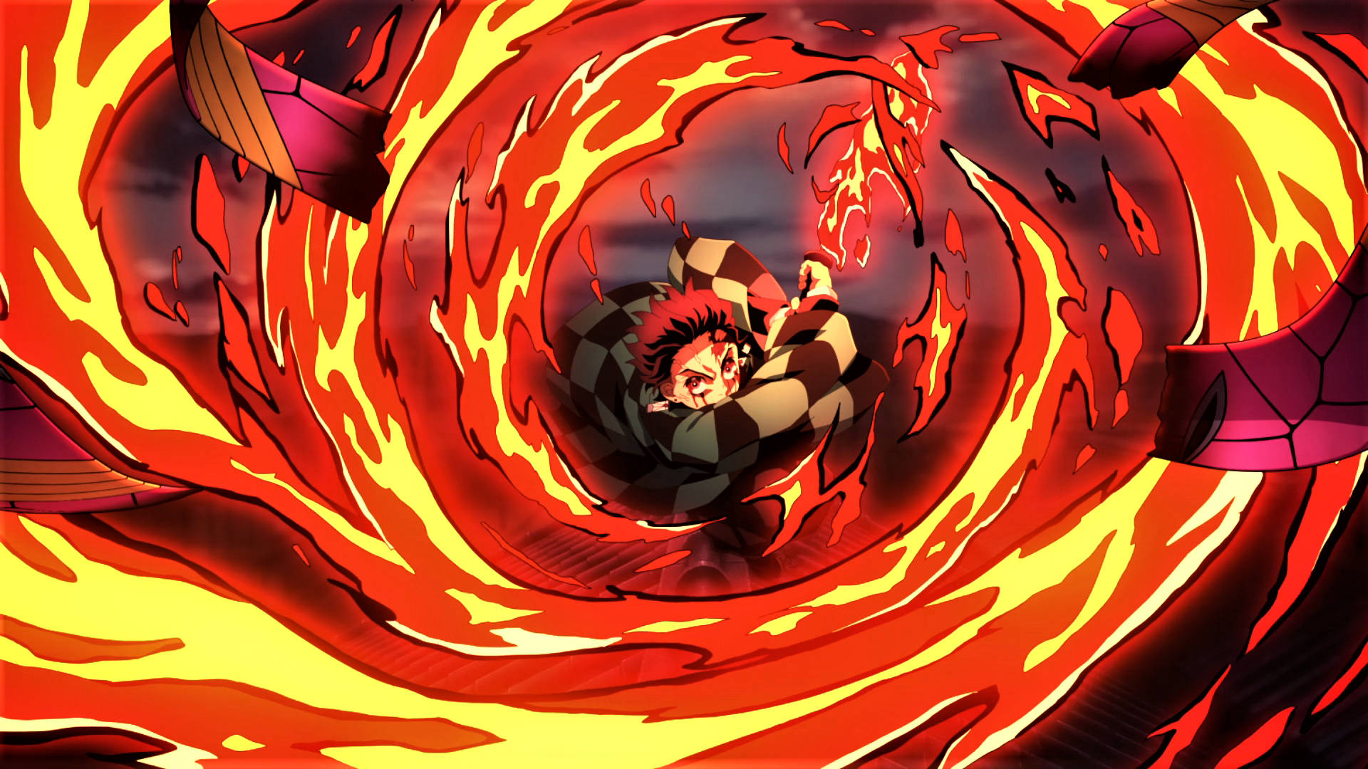 Kagura 桌布 壁紙 — 一個火熱的動漫角色，紅髮被強烈的橙色和黃色火焰漩渦吞噬。