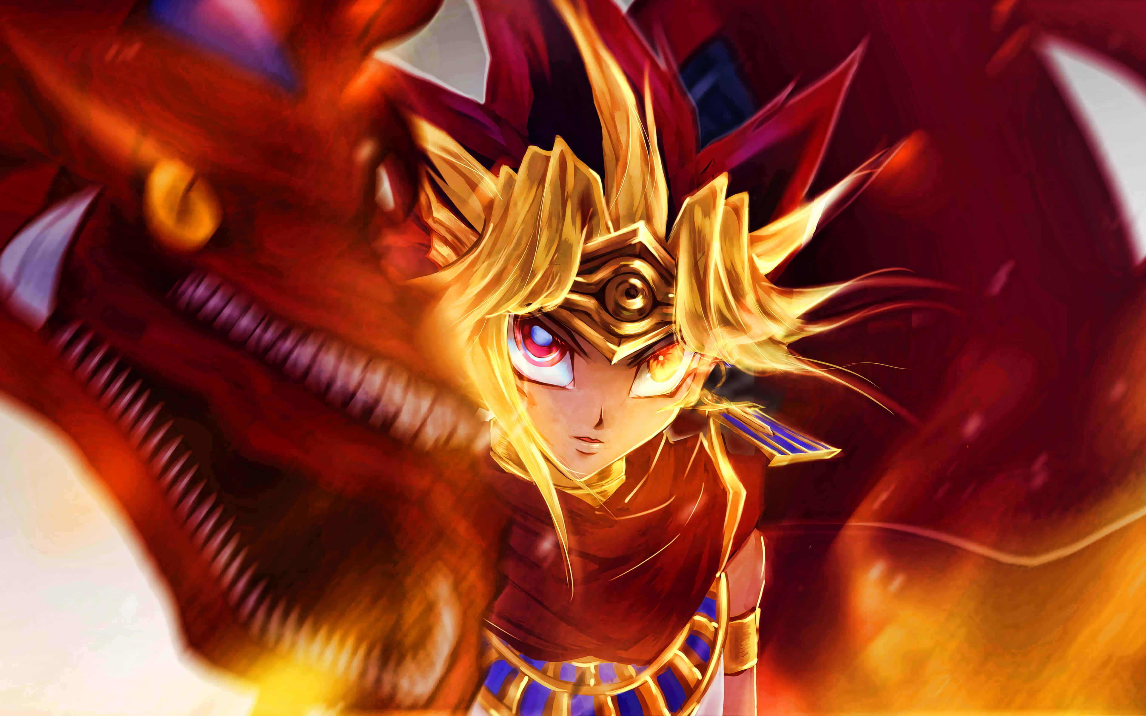 Yami Yugi 桌布 壁紙 — 一個火熱的動漫角色，金髮紅眼，挑釁地站在咆哮的紅龍旁邊，背景是發光的橙色。