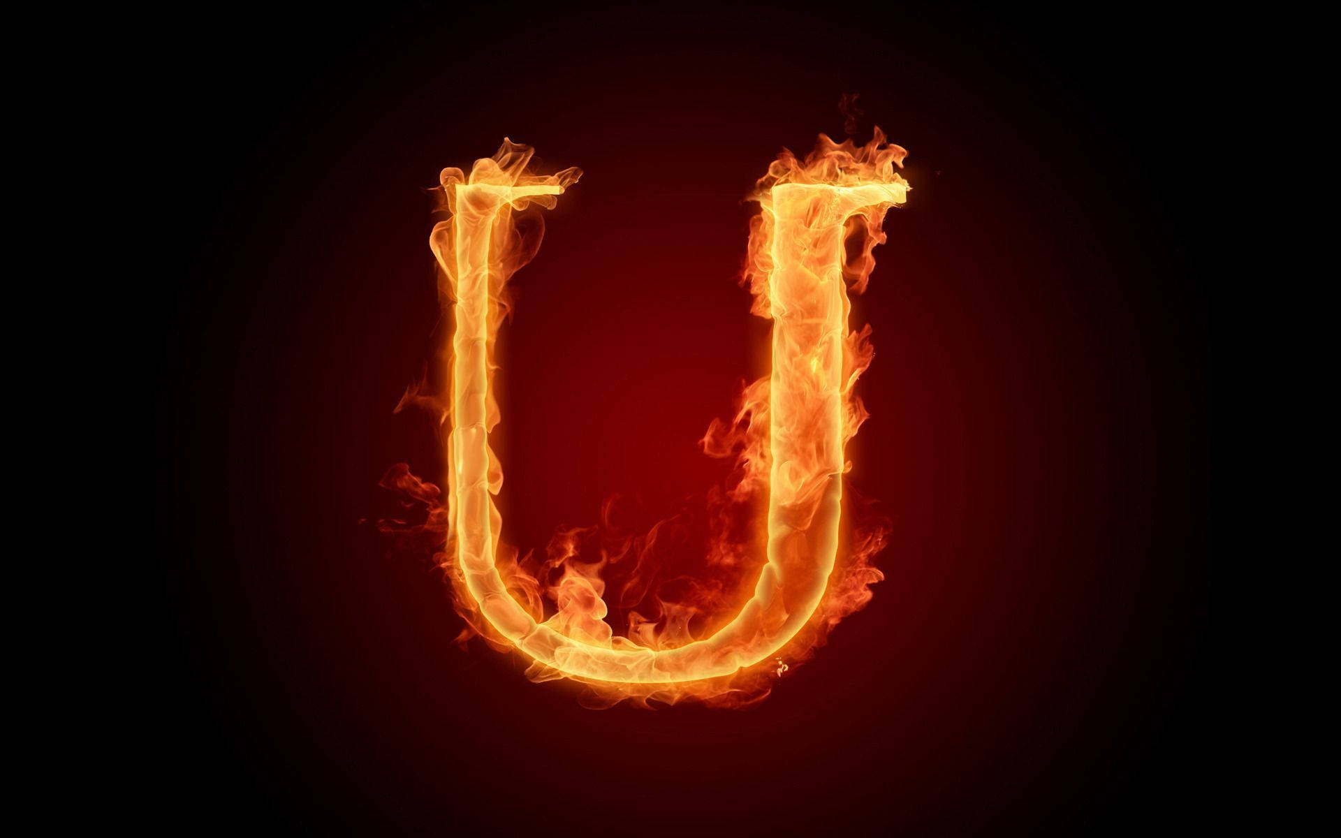 U 桌布 壁紙 — 一個火熱的字母U在深紅色漸變背景上燃燒著明亮的橙色火焰。