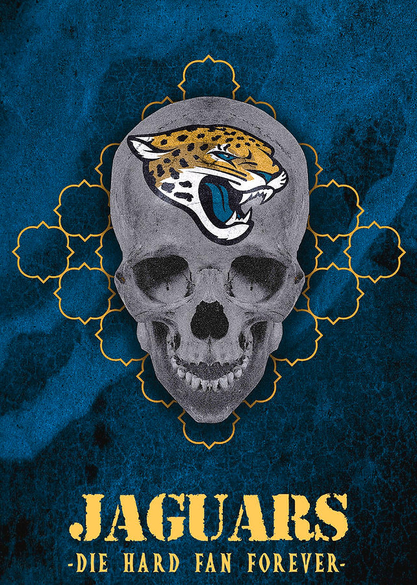 Jaguars 桌布 壁紙 — 一個灰色頭骨，額頭嵌有咆哮的美洲豹標誌，置於帶有金色華麗圖案的紋理藍色背景上。