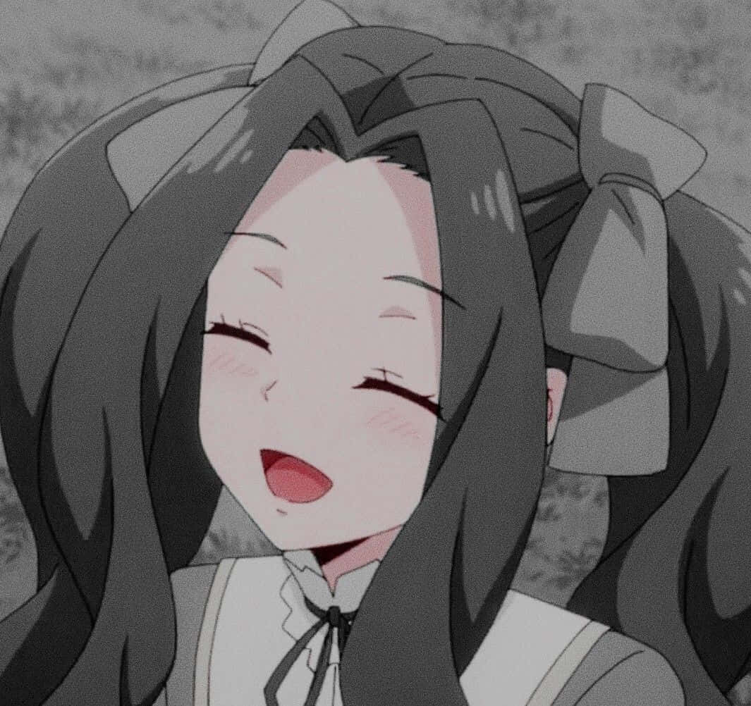 Aesthetic Anime Profile 桌布 壁紙 — 一個灰階動漫女孩，長長的黑髮和貓耳朵，閉著眼睛，張開鮮紅的嘴巴，開心地笑著。