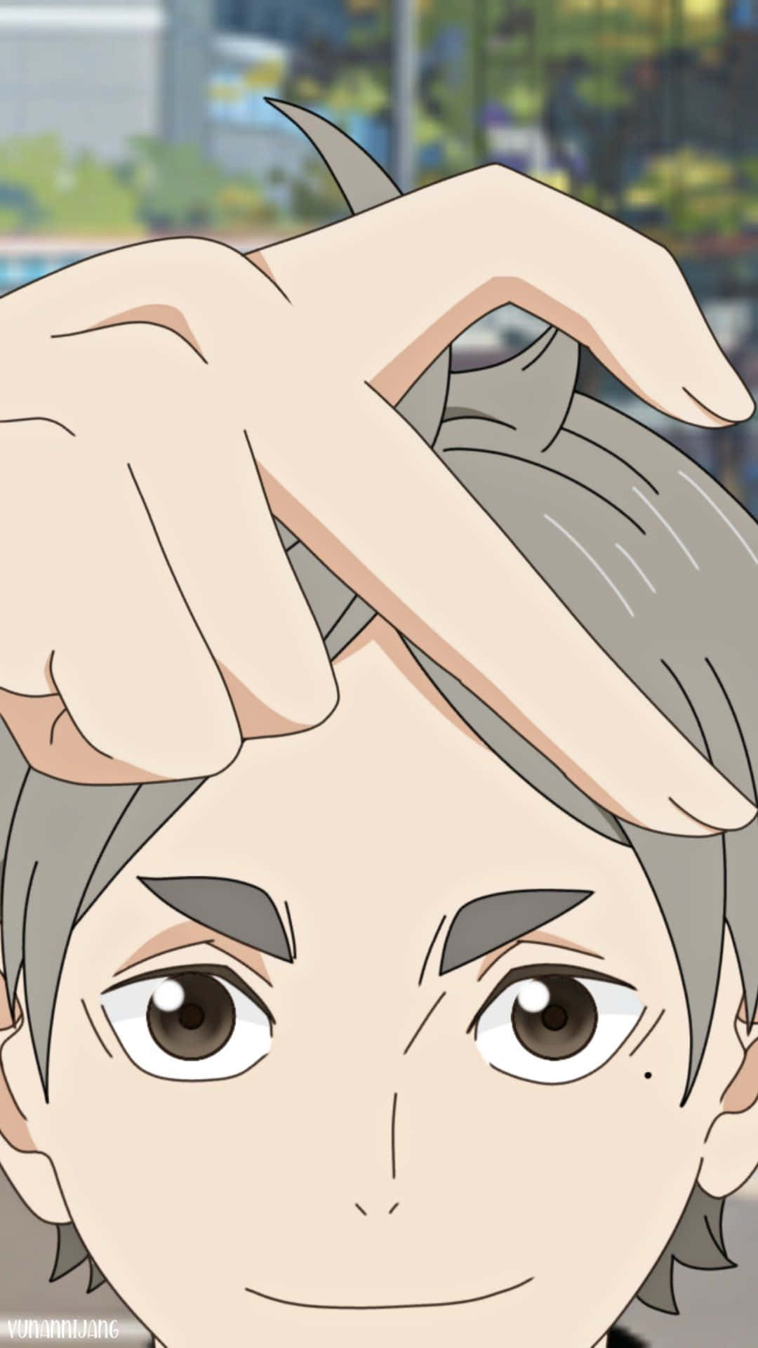 anime heart 桌布 壁紙 — 一個灰髮棕眼動漫角色的特寫，在平靜的時刻，一隻手輕輕觸碰他的額頭。