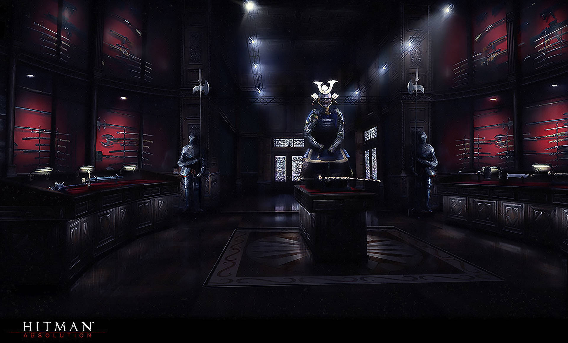 hitman absolution HD 桌布 壁紙 — 一個燈光昏暗的武士盔甲展示室，帶有發光的紅色牆壁和聚光燈，突出中央的盔甲雕像。