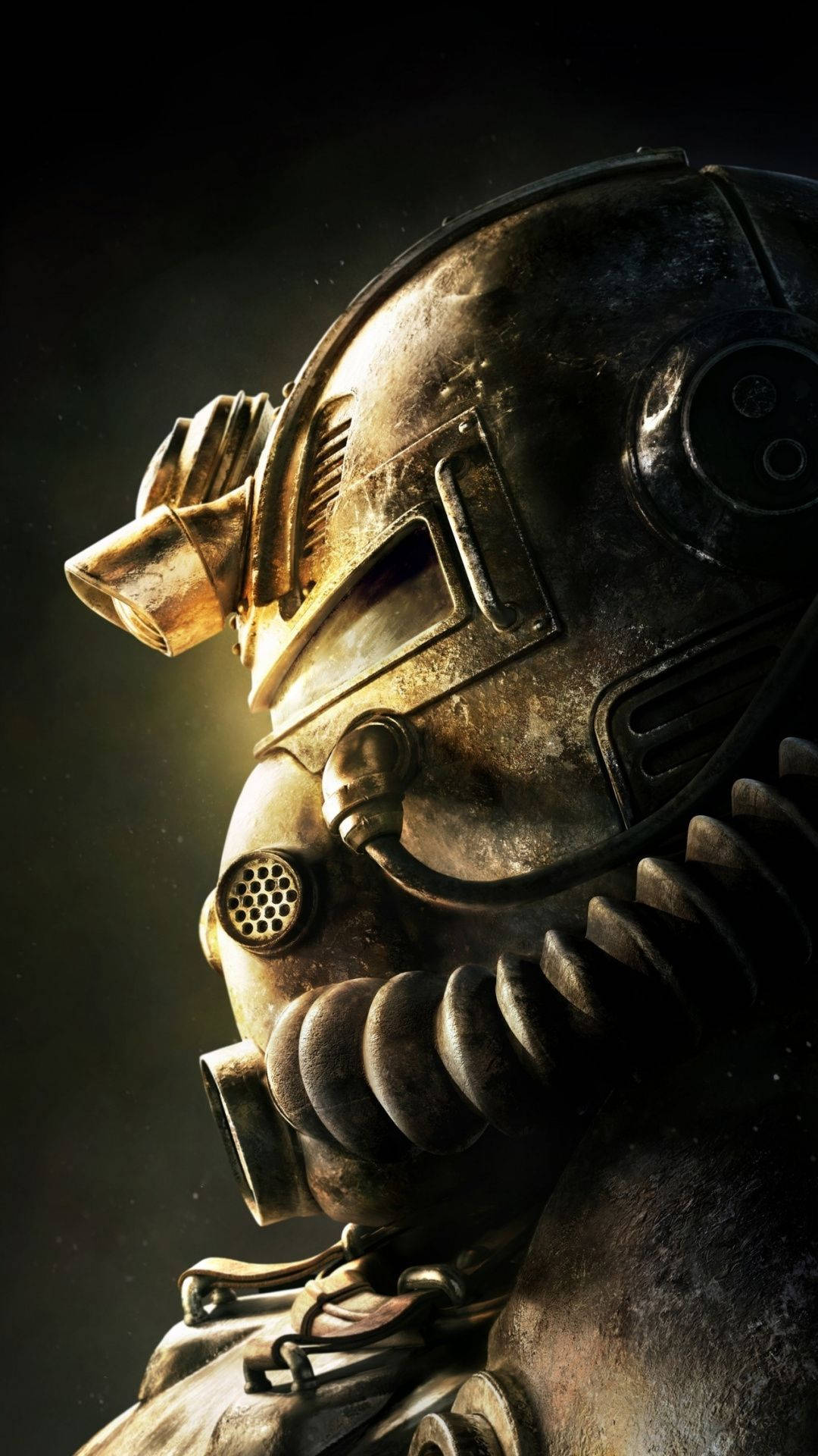 Fallout 76 桌布 壁紙 — 一個特寫鏡頭，展示一個風化的動力裝甲頭盔在黑暗背景下發出金色光芒。