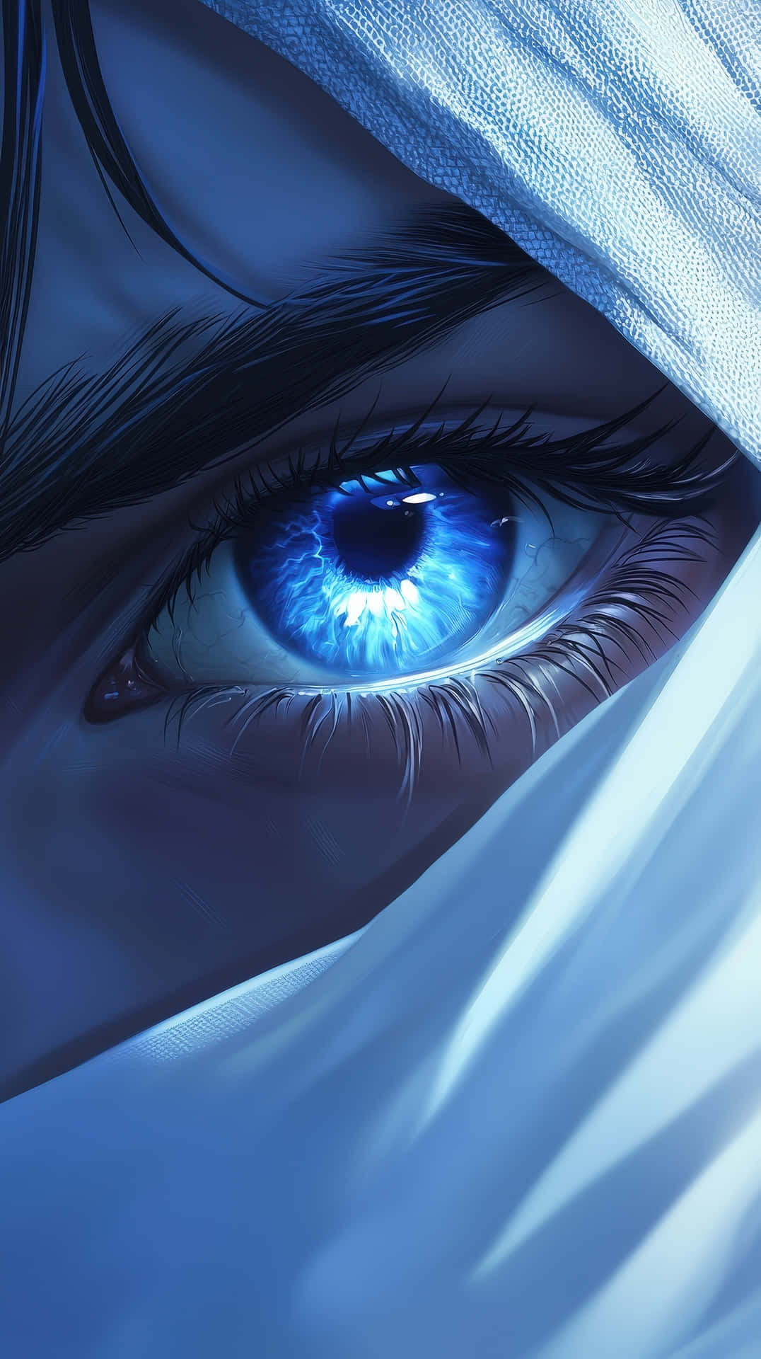 Intense close-up of a striking blue eye partially hidden by flowing white fabric 壁紙 — 一個特寫鏡頭，捕捉一隻鮮藍色眼睛，虹膜紋理細緻，從飄逸的淺藍色面紗下窺視。