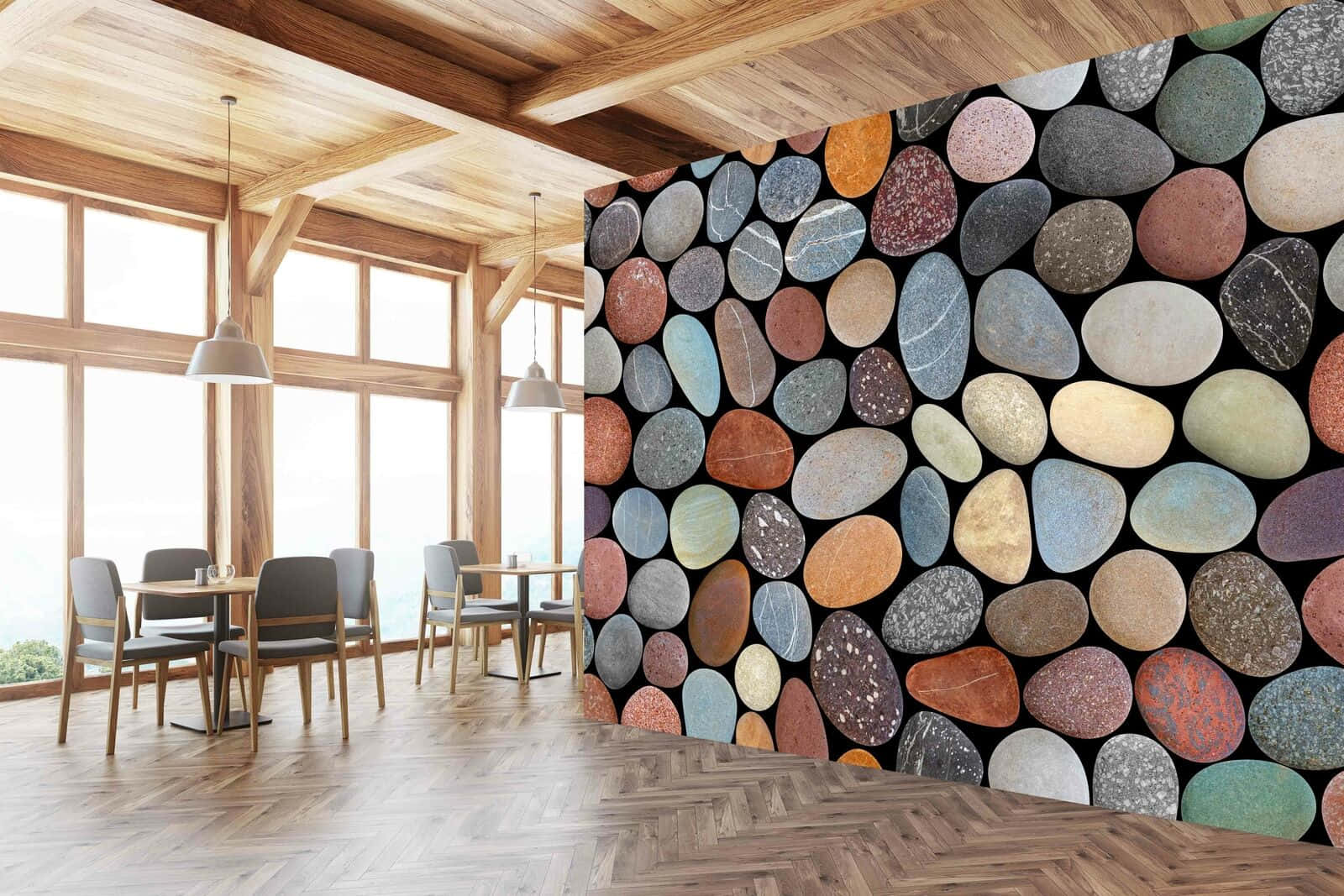 Pebble Art 桌布 壁紙 — 一個現代化的飯廳，設有木樑和人字形地板，特色是黑色背景上色彩繽紛的河石壁畫。