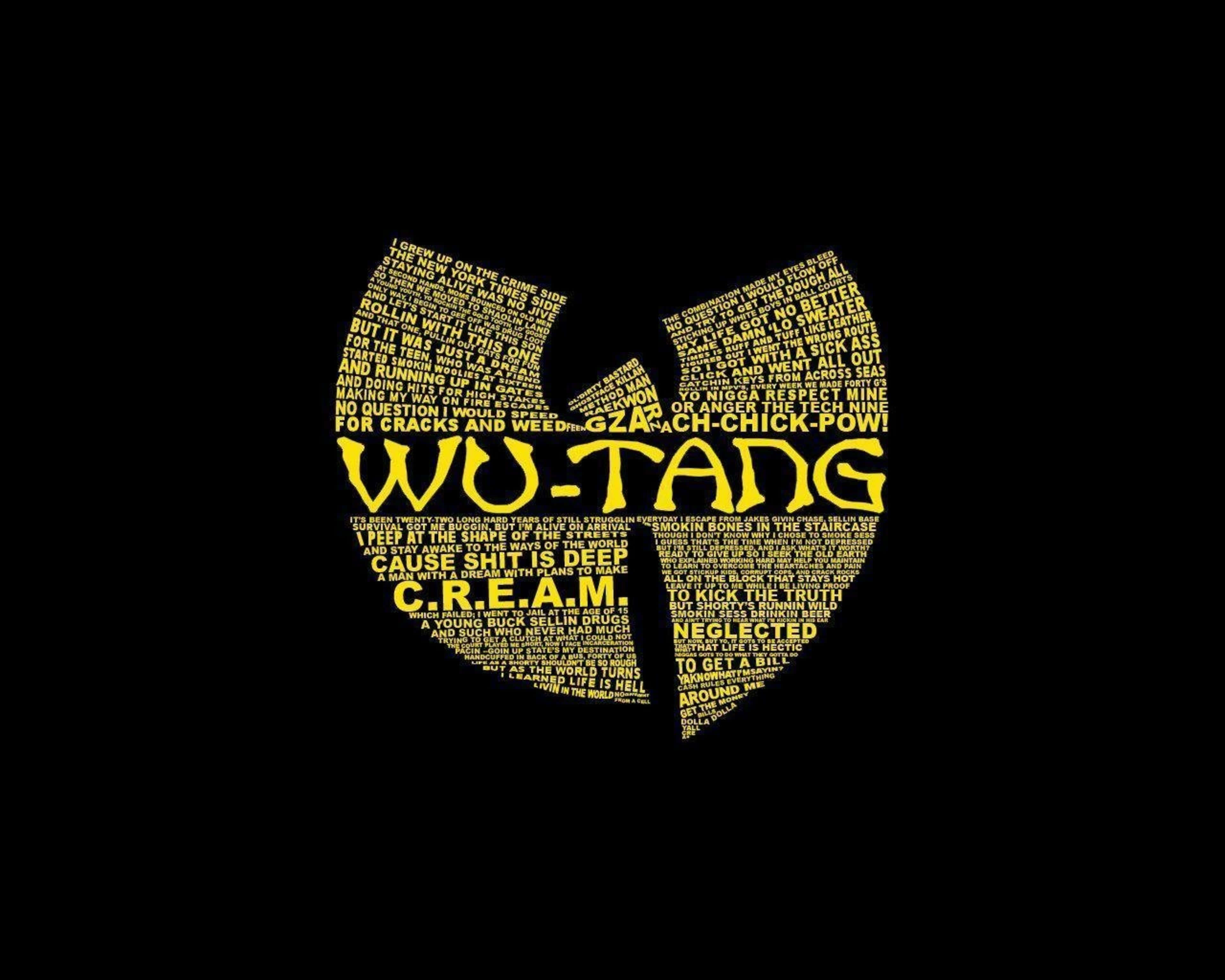 Hip Hop Dance 桌布 壁紙 — 一個由歌詞在黑色背景上形成的醒目黃色Wu-Tang Clan標誌。