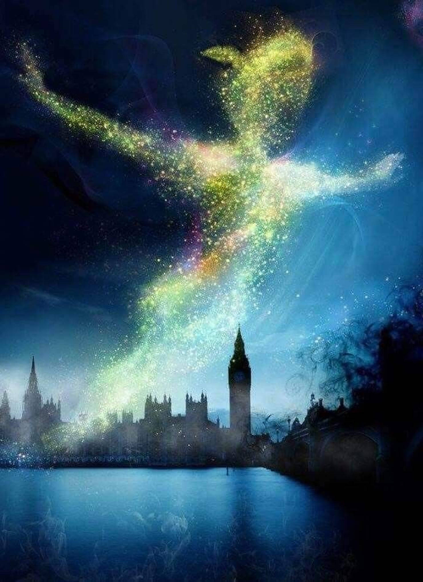 Peter Pan 桌布 壁紙 — 一個由閃爍光芒組成的發光仙子，在夜晚飛越倫敦的剪影，下方是一條黑暗的河流。