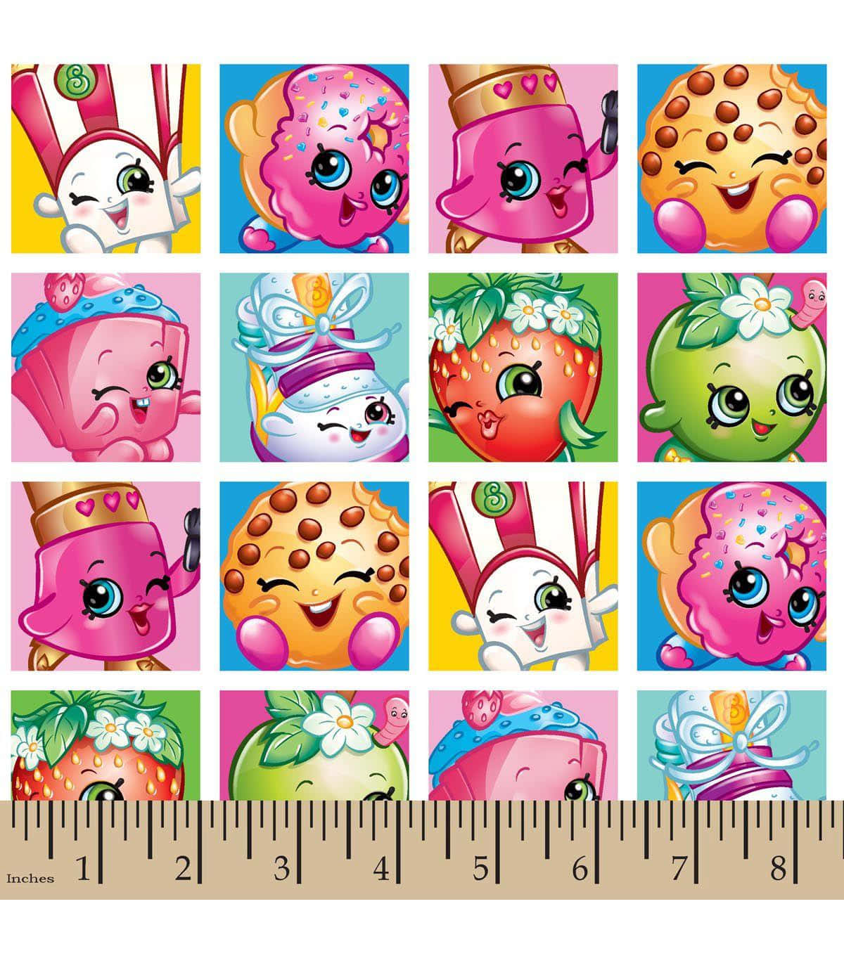 toys 桌布 壁紙 — 一個由開心的Shopkins角色組成的網格，例如甜甜圈、草莓和杯子蛋糕，每個都有大眼睛和笑容，背景是鮮豔的顏色。