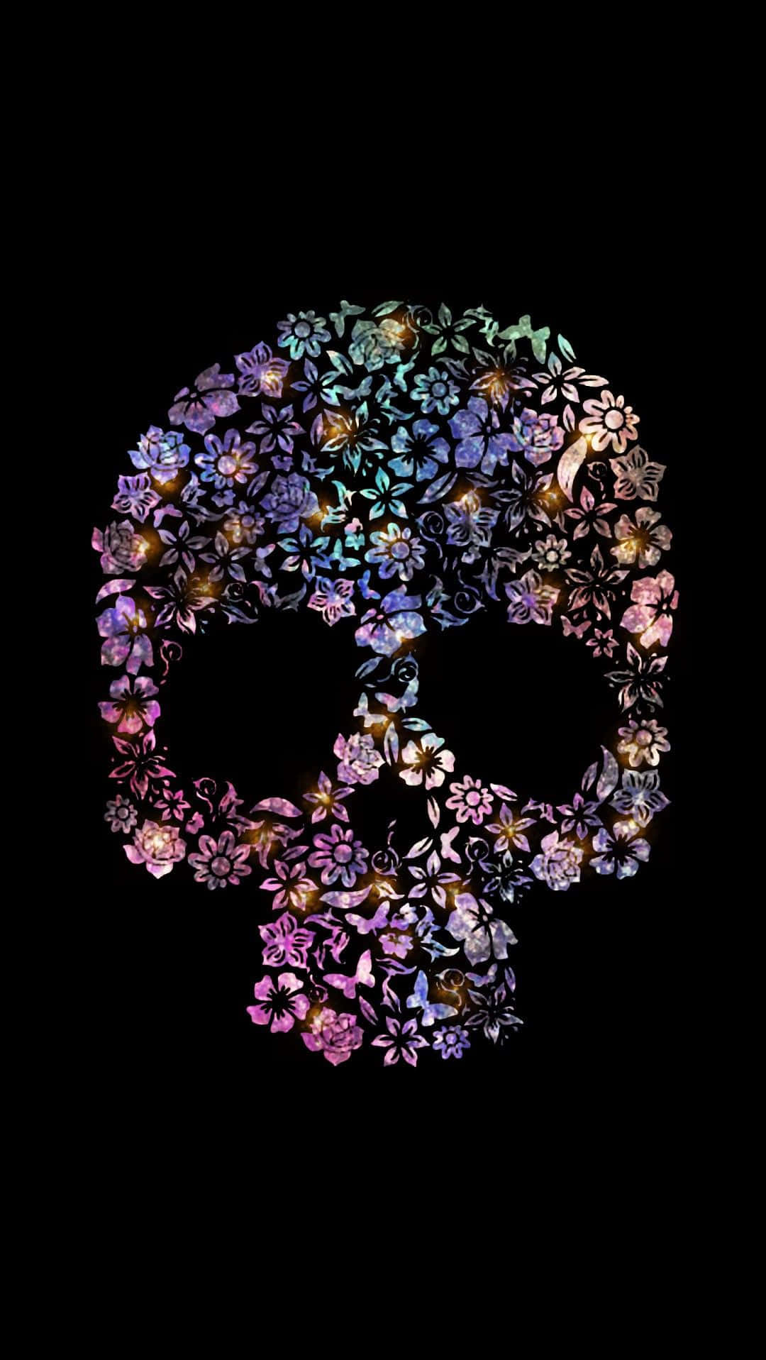 糖骷髏 桌布 壁紙 — 一個由鮮豔的紫色、粉紅色和藍色花朵精緻形成的骷髏剪影，在黑色背景上發光。