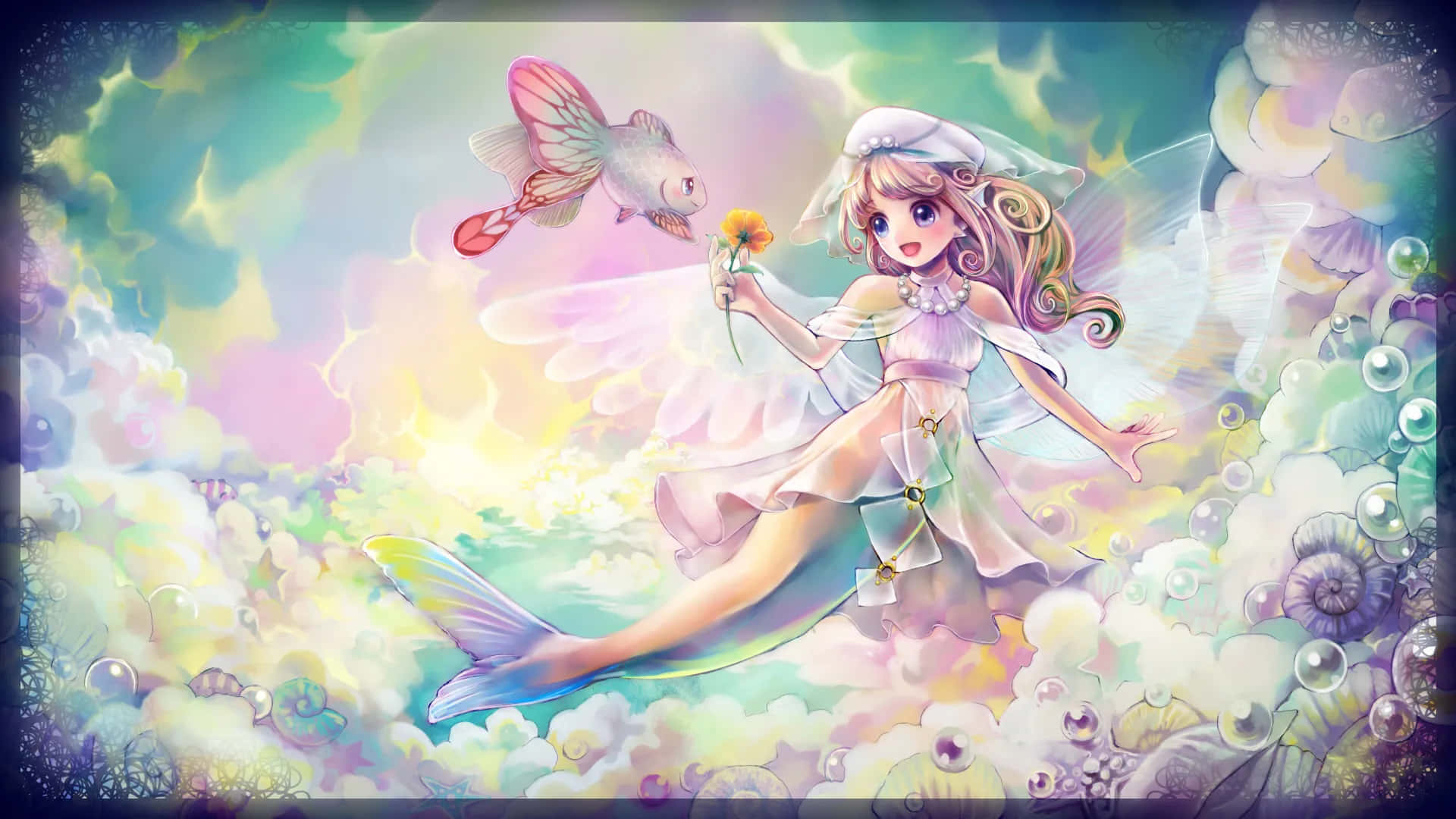 Kawaii Mermaid 桌布 壁紙 — 一個異想天開的動漫仙子，擁有魚尾和翅膀，漂浮在發光的雲朵中，手持一朵花，一條魚狀生物在她旁邊飛翔。