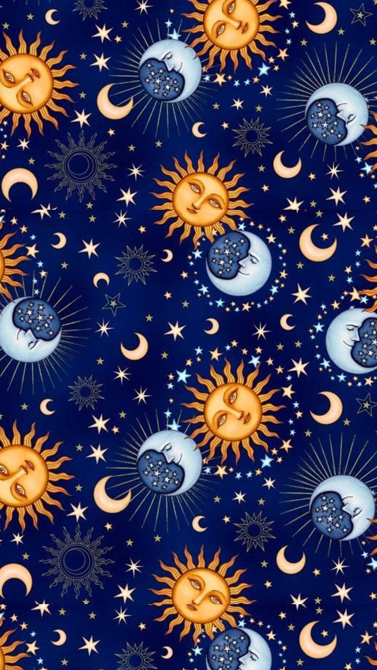 圖案 桌布 壁紙 — 一個異想天開的天體圖案，微笑的太陽、月亮和星星在深藍色的夜空中跳舞。