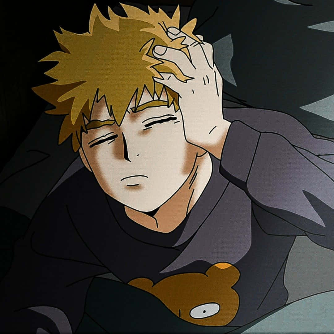 Arataka Reigen 桌布 壁紙 — 一個疲憊的動畫男孩，有著刺刺的金色頭髮，將頭靠在泰迪熊上，同時因疲憊而扶著額頭。