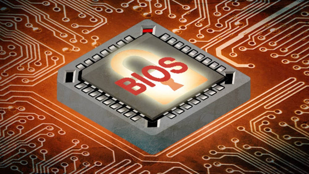 Motherboard 桌布 壁紙 — 一個發光的BIOS晶片，位於詳細的橙色電路板中央，帶有複雜的白色路徑。