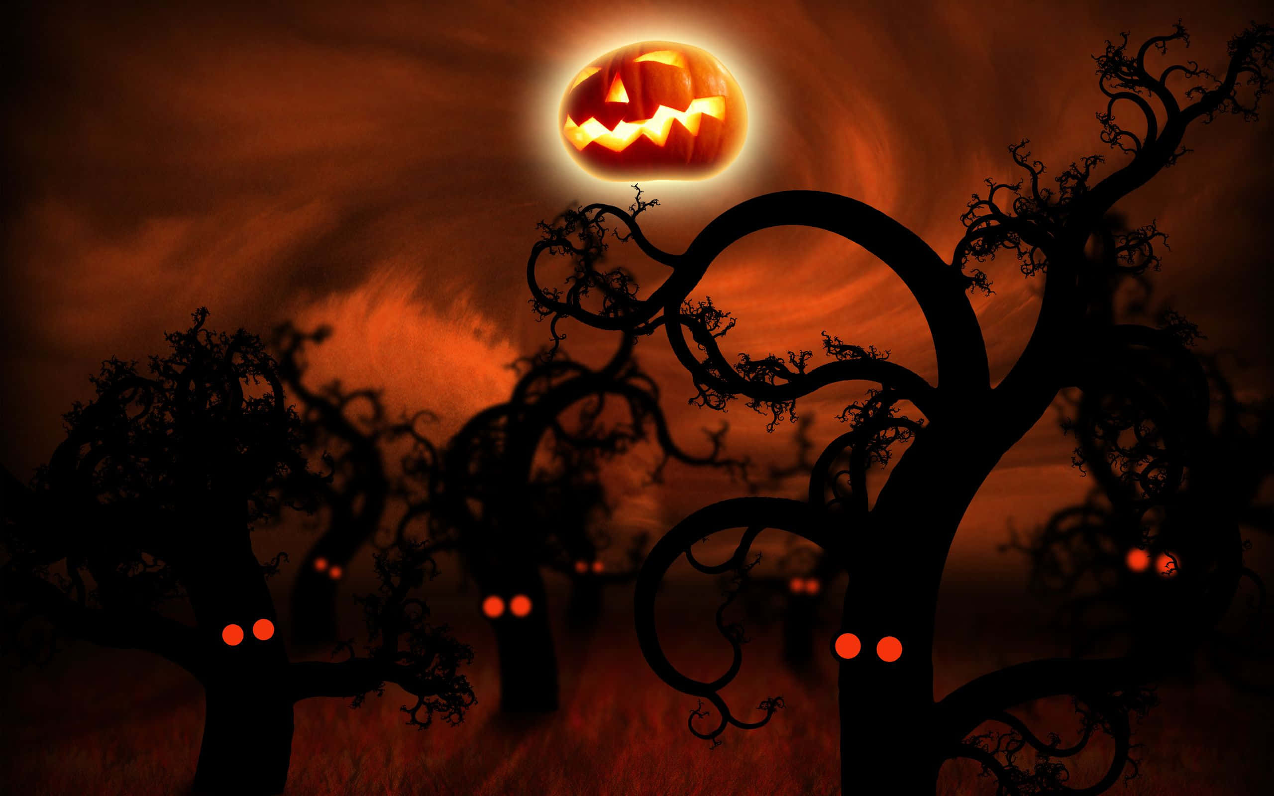Funny Halloween 桌布 壁紙 — 一個發光的傑克南瓜燈月亮懸掛在扭曲的樹木上，樹木有發光的紅色眼睛，背景是火熱的橙色噩夢天空。