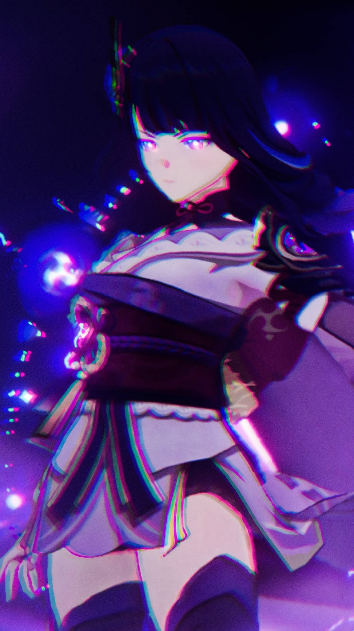 Raiden Shogun 桌布 壁紙 — 一個發光的動漫女孩，深色頭髮和紫色眼睛，站在一個帶有浮動粒子和故障效果的霓虹燈場景中。
