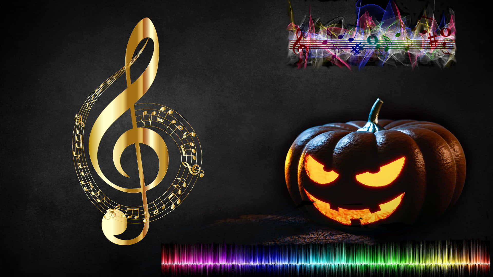 Halloween Music 桌布 壁紙 — 一個發光的南瓜燈，帶著火焰般的笑容，坐在金色高音譜號和彩色音符旁邊，背景是深色。