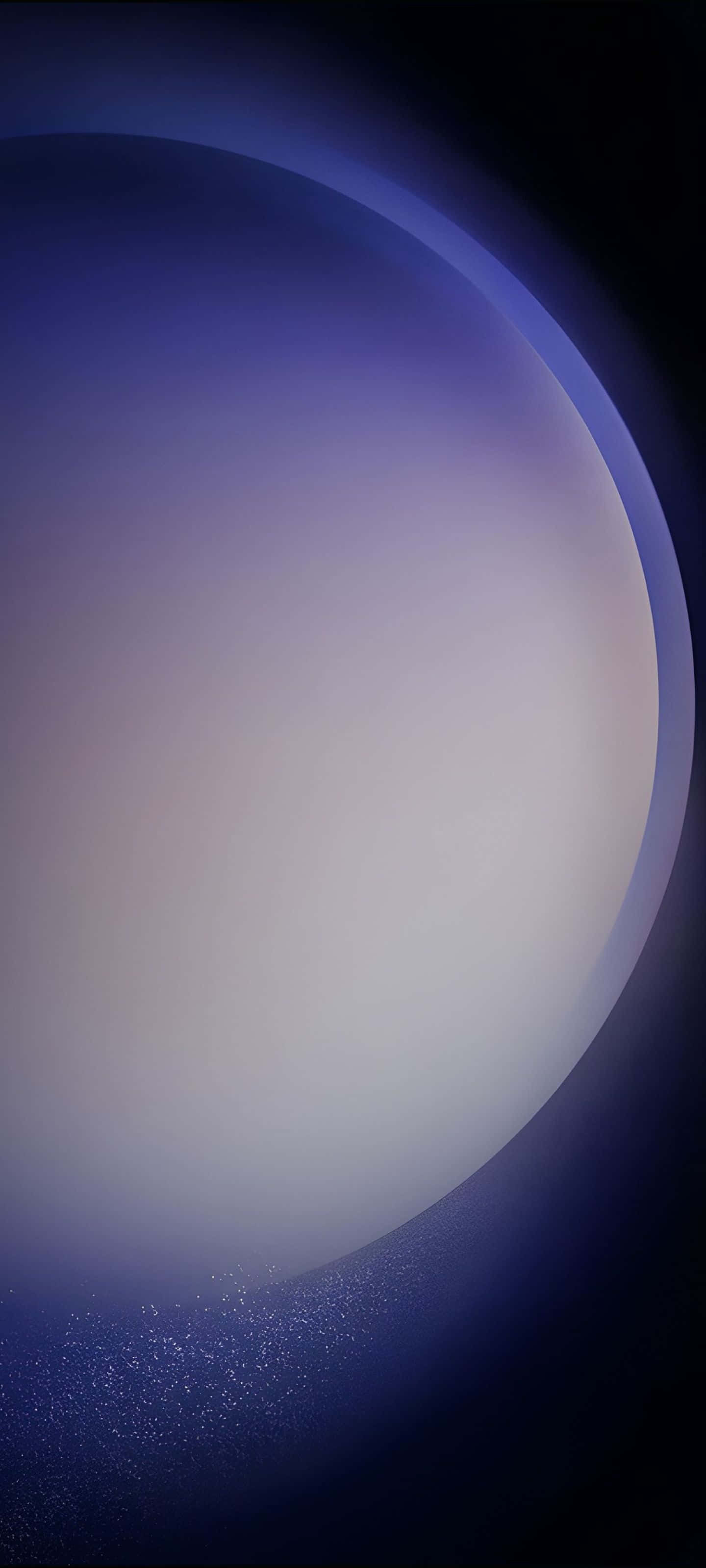 Samsung S20 桌布 壁紙 — 一個發光的天體球體在黑暗的宇宙背景下，散發著柔和的紫色和白色光芒，周圍散落著星星。