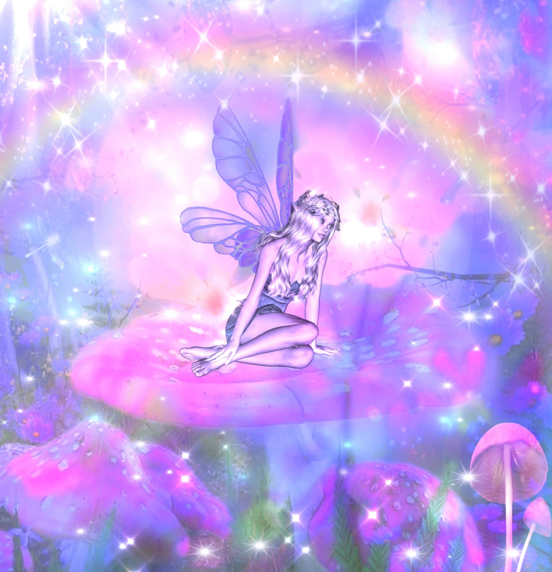 Fairycore 桌布 壁紙 — 一個發光的妖精，擁有半透明的翅膀，優雅地坐在一個巨大的粉紅色蘑菇上，在一個充滿閃爍彩虹光的魔法森林中。